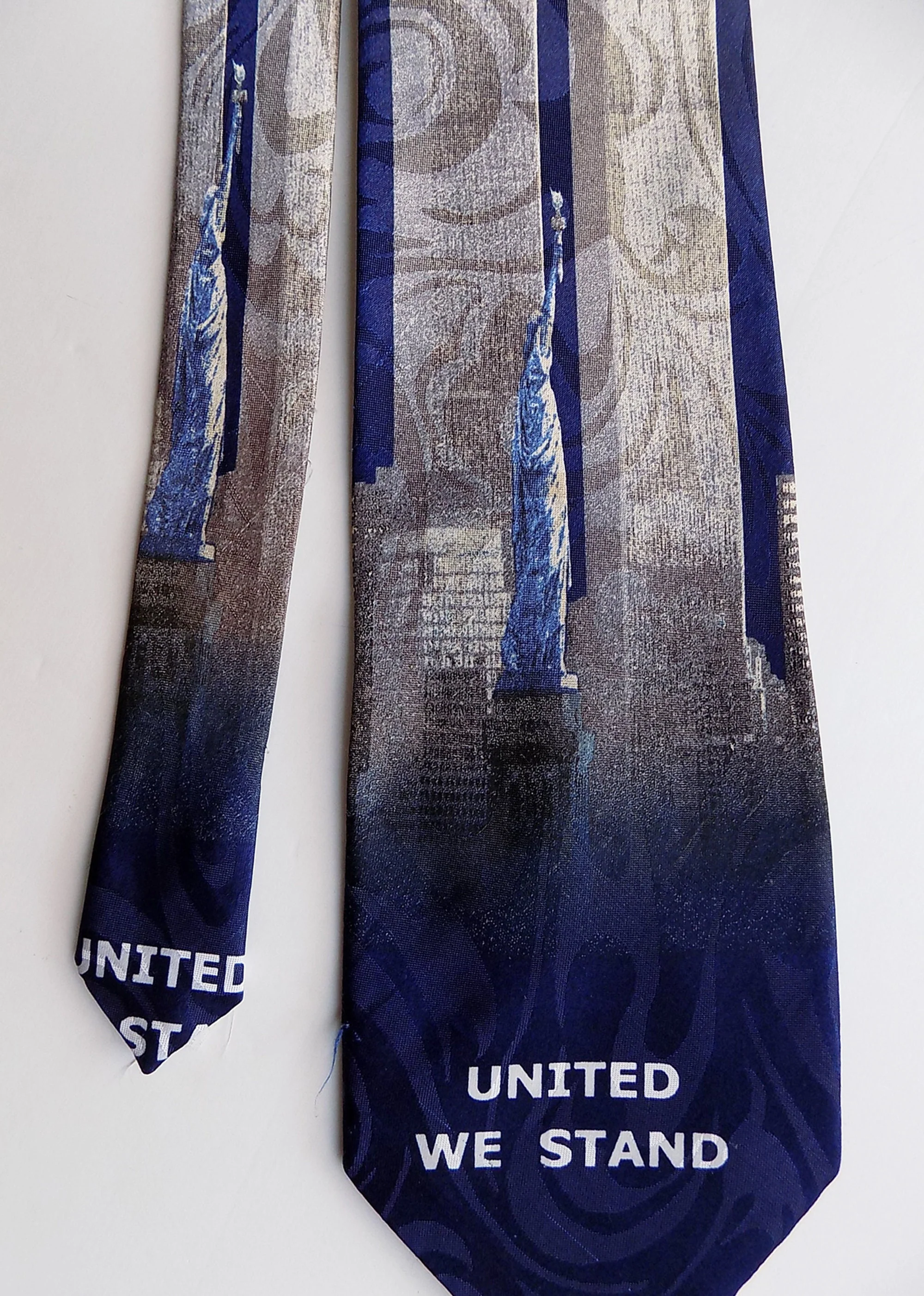 2011 United We Stand Twin Tower Necktie Cravat Blue Fratello Hand Made Made In Korea First Responders Ground Zero Poly - Image 5