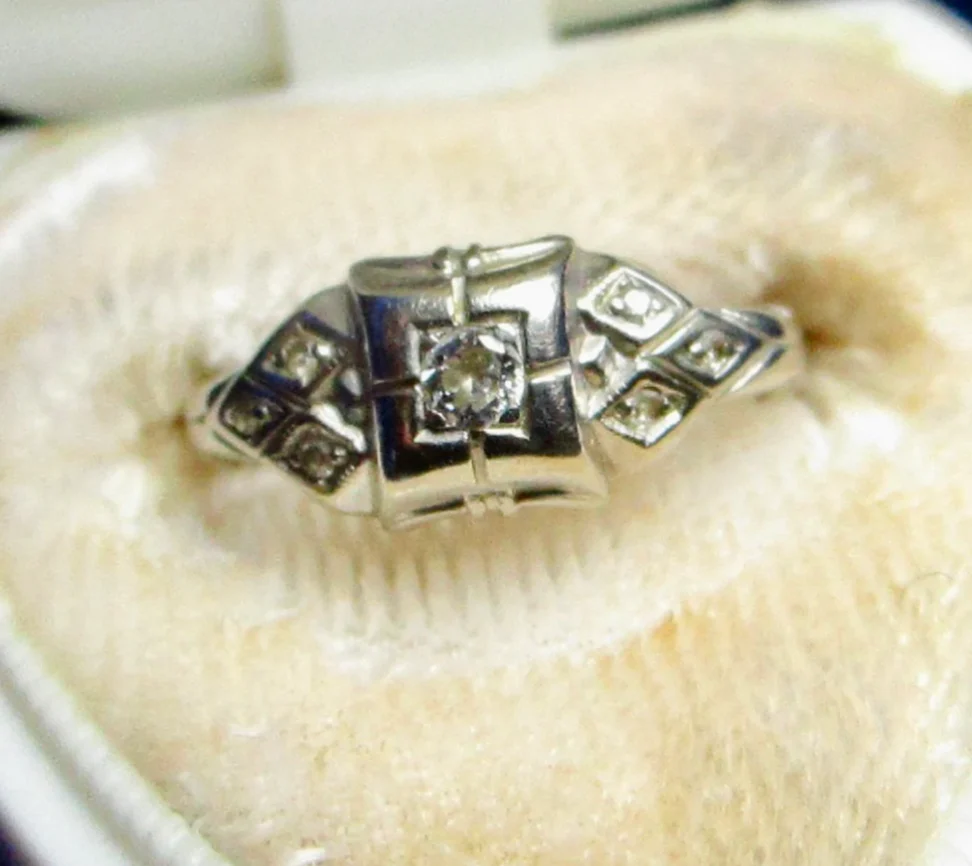 20s/30s 14k White Gold Art Deco Ring Melee Diamonds - Image 3