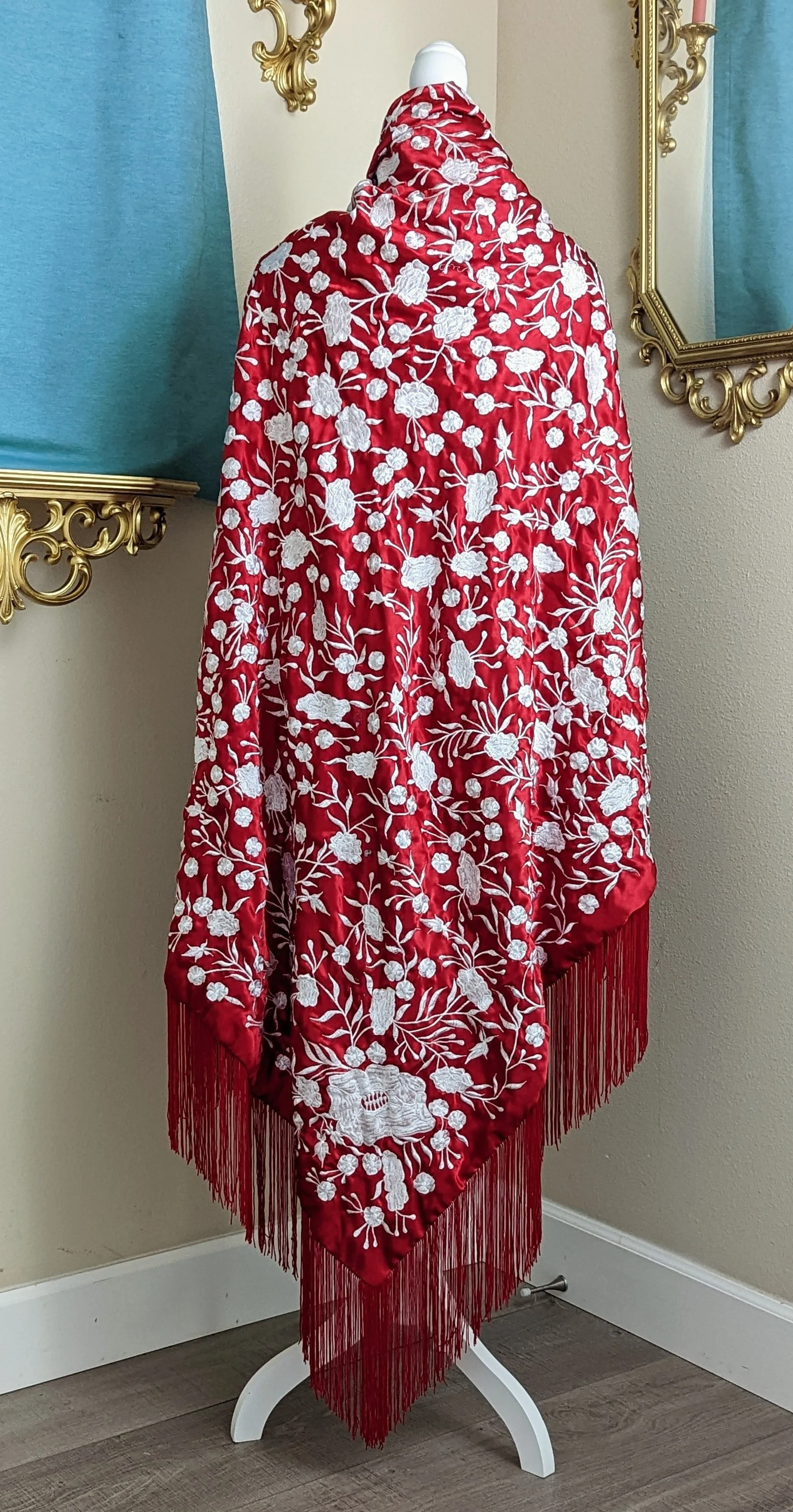 20s/30s 30s Silk Piano Shawl In Red With Fringe - Image 6