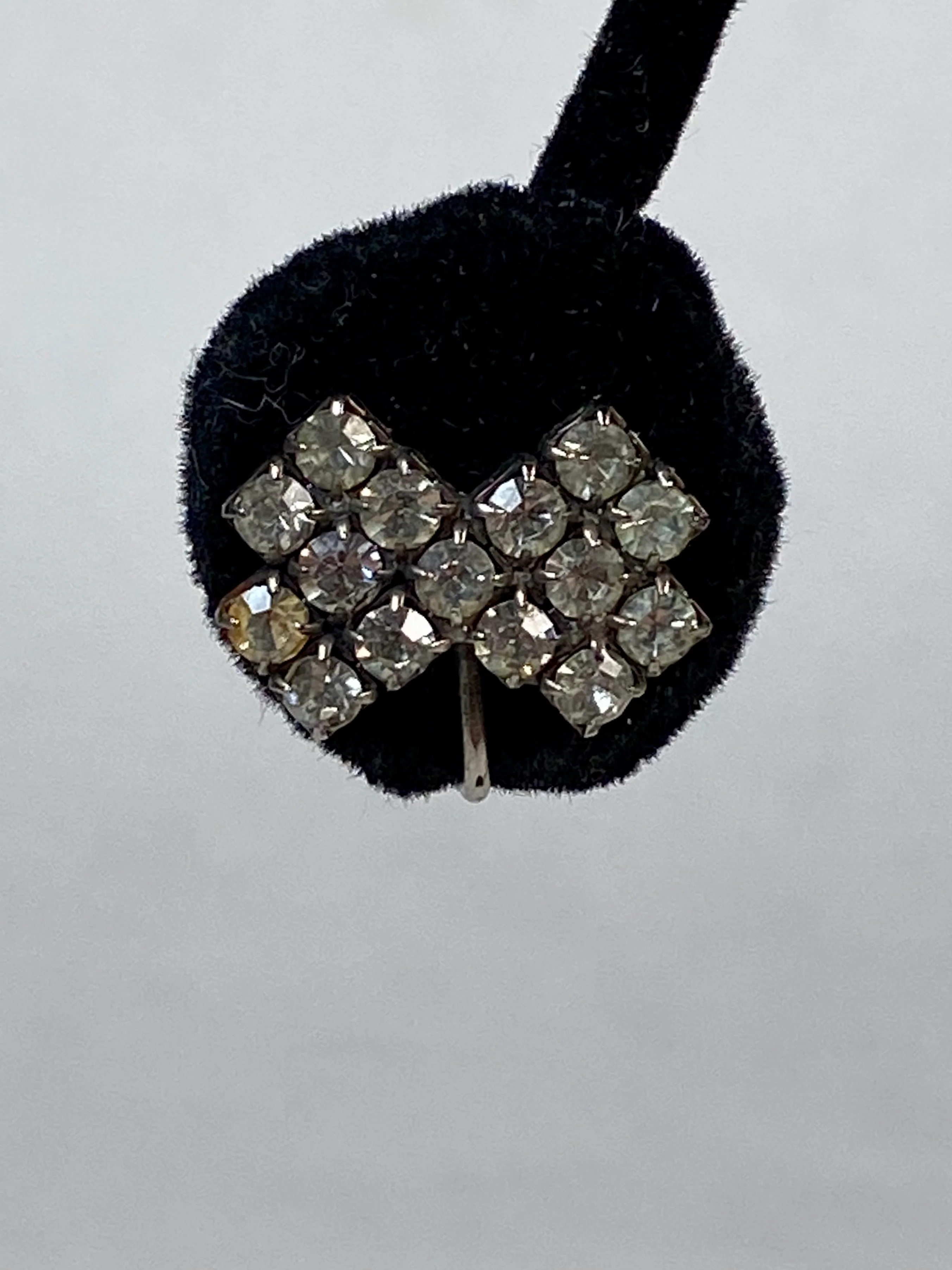20s/30s Art Deco Bow Shaped Rhinestone Clip-on Earrings - Image 8
