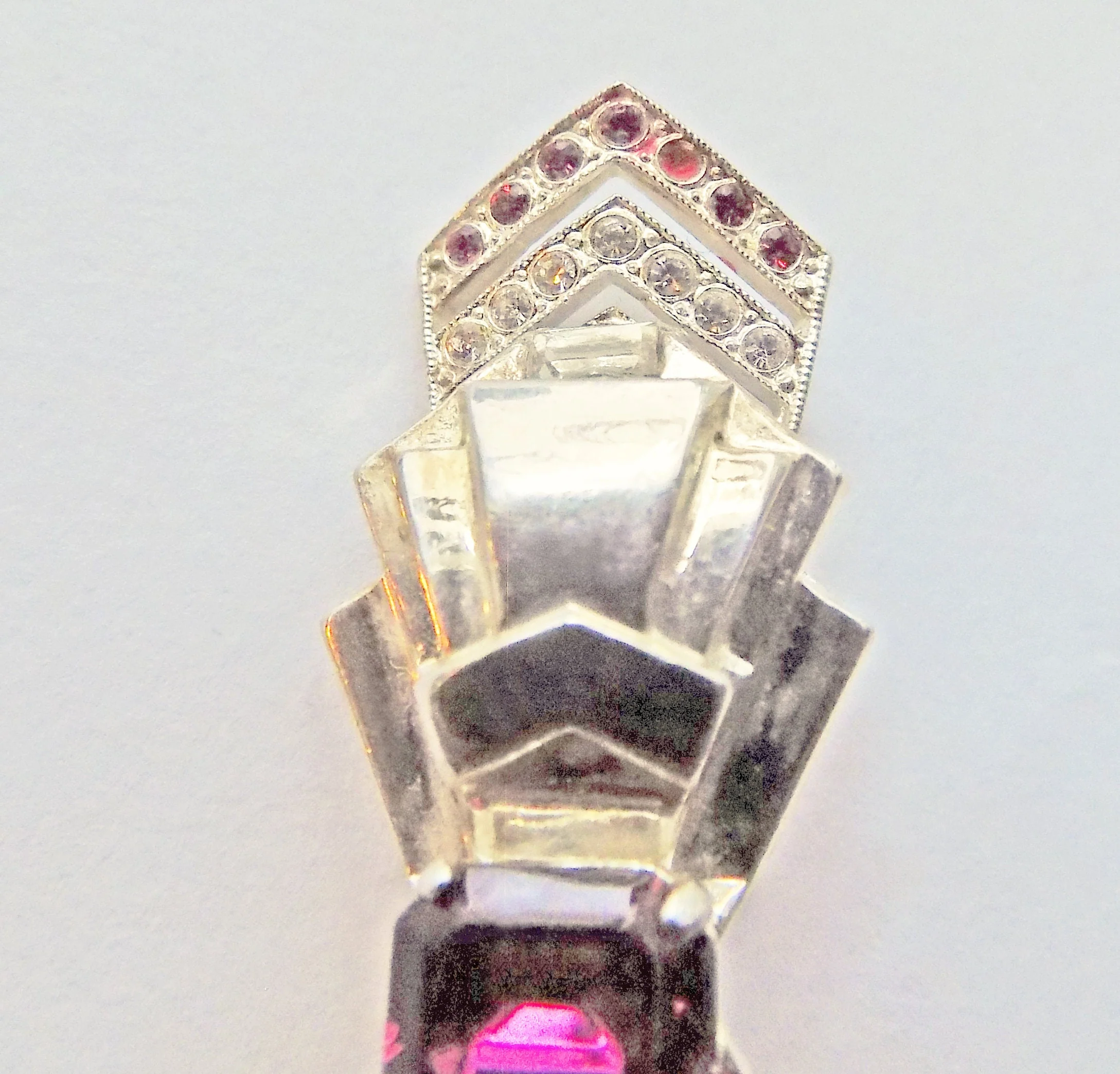 20s-30s Art Deco Silver Bow Pin Brooch Pink Unsigned Rose Rhinestone 275 Long 75 Wide - Image 3