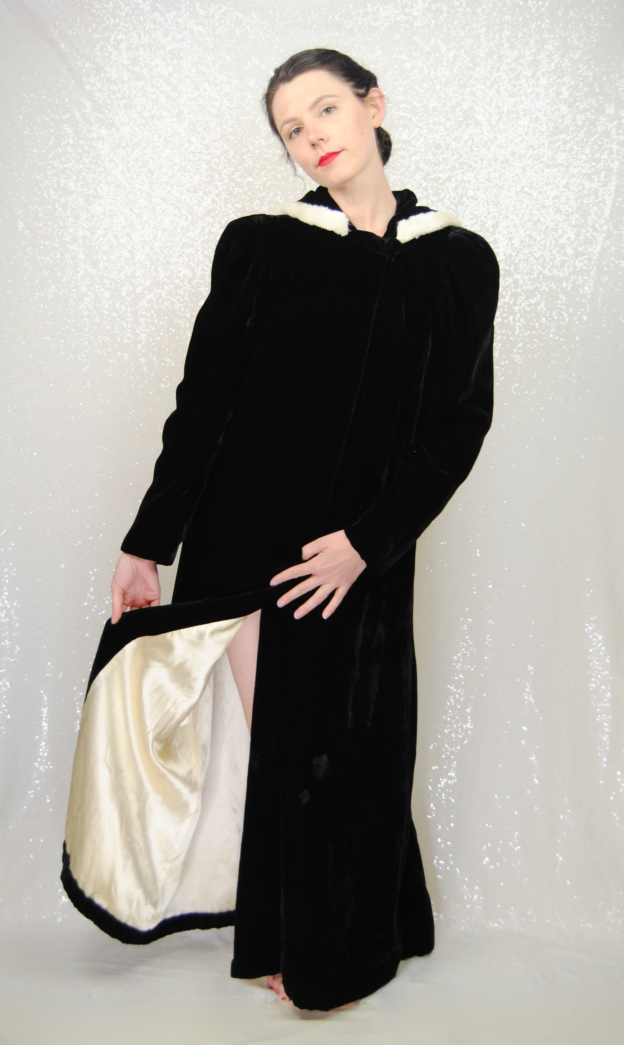 20s/30s Black Velvet Opera Coat With Rabbit Fur Trim Hood - Image 2