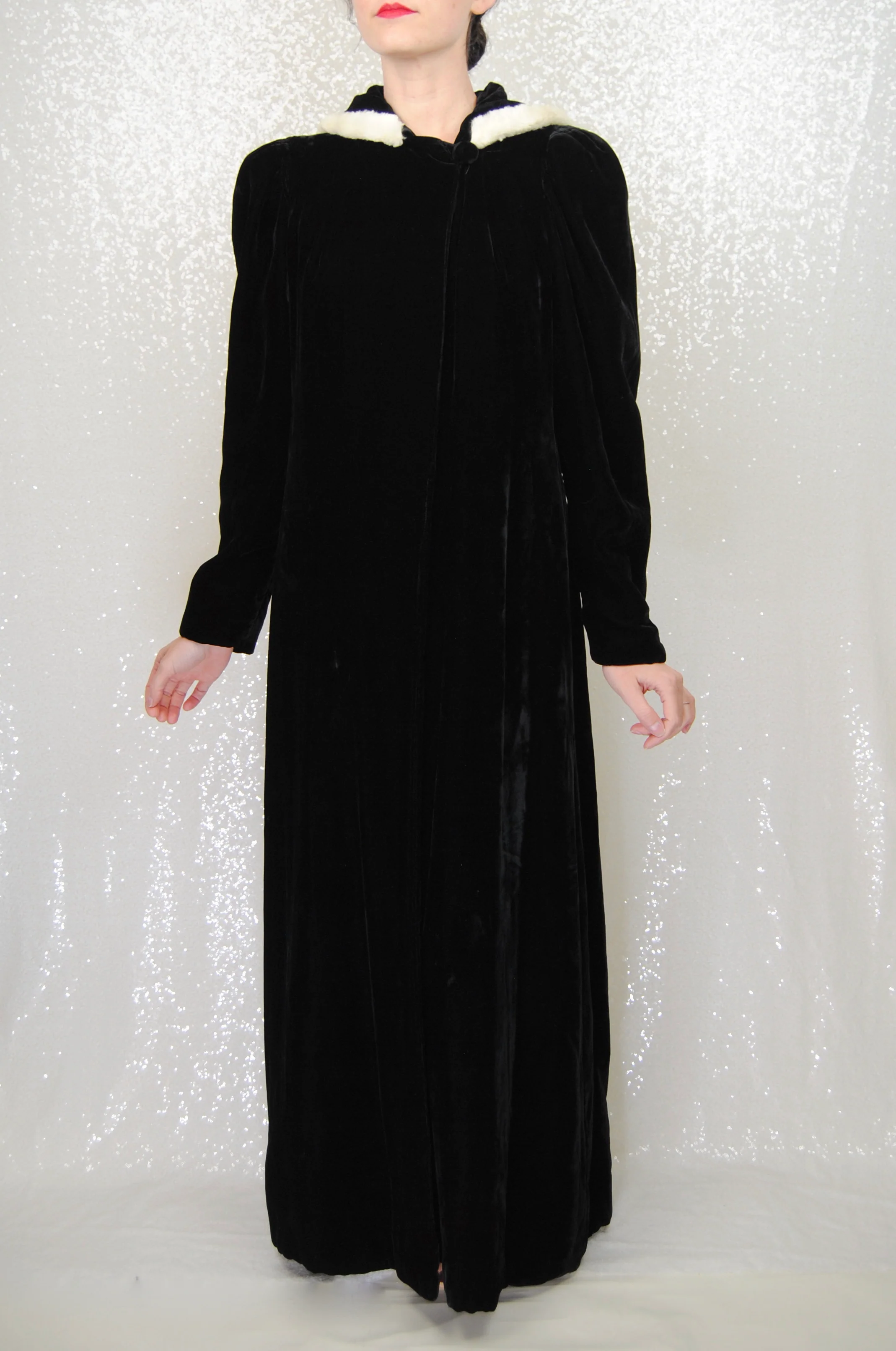 20s/30s Black Velvet Opera Coat With Rabbit Fur Trim Hood - Image 6