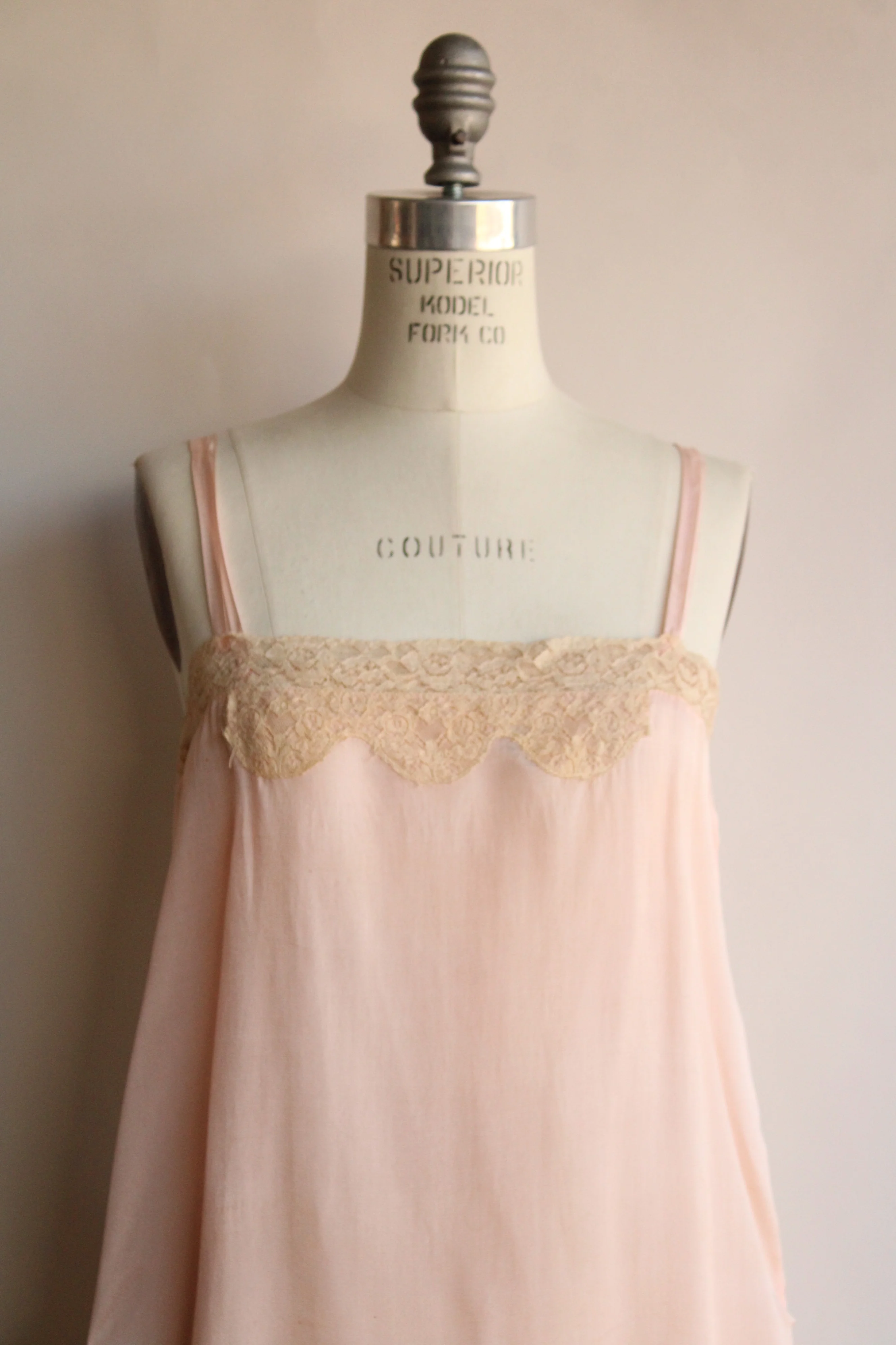 20s/30s Pink Silk Step In Slip - Image 3