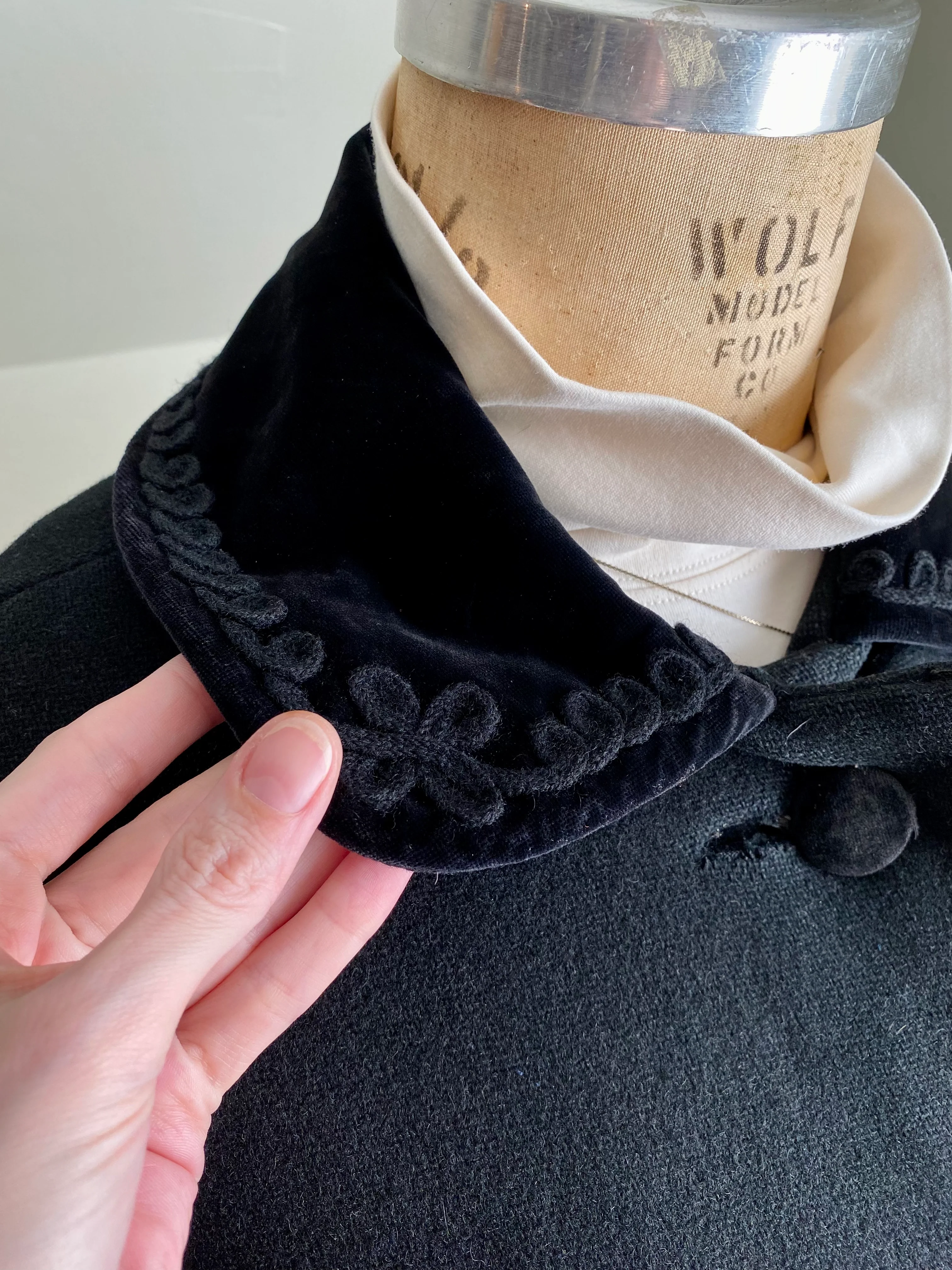 20s/30s Style Wool Mohair Blend Cape With Velvet Collar By Loden - Image 13