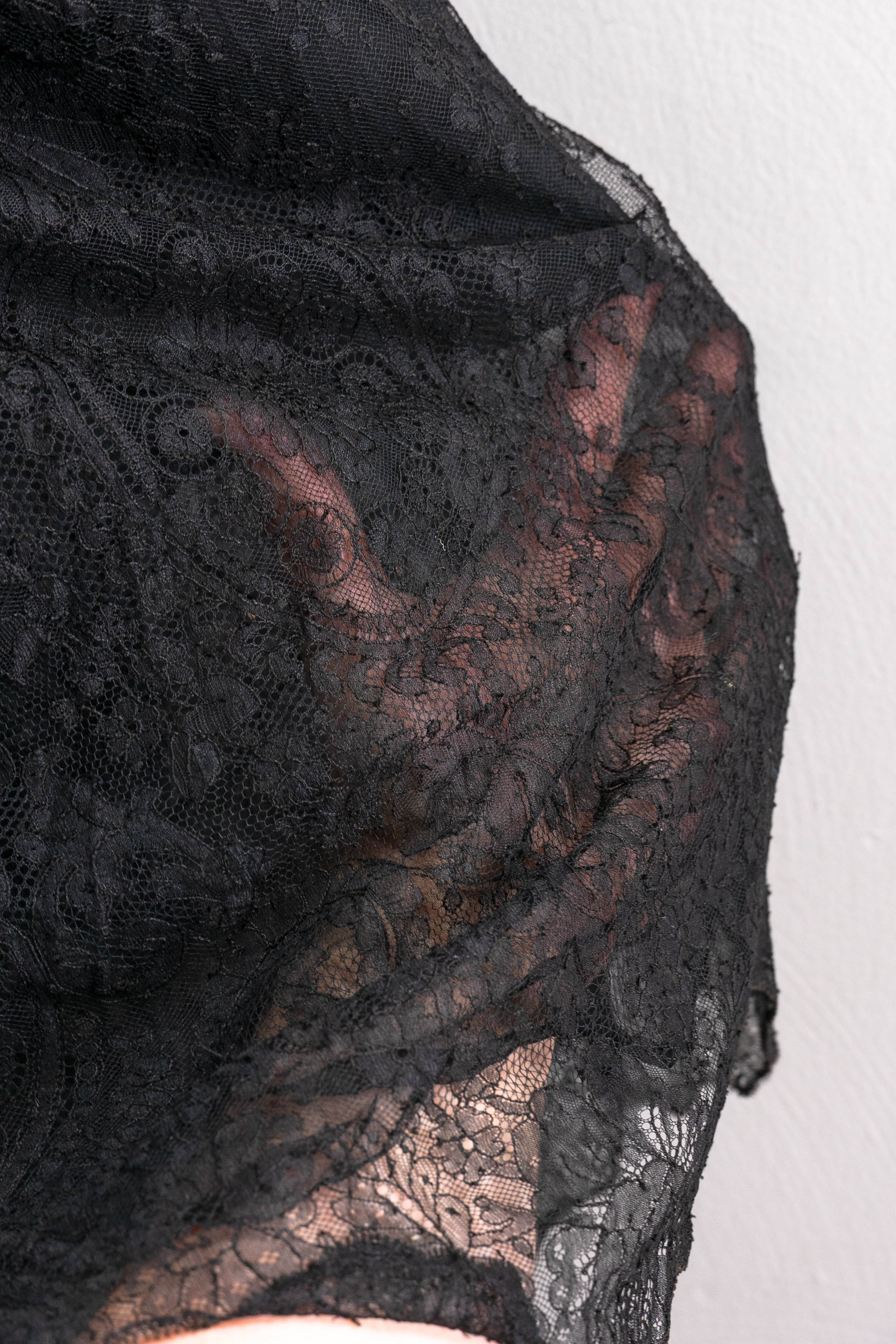 20s Glitzy Black Sequined Beaded Lace Gown Dramatic - Image 8
