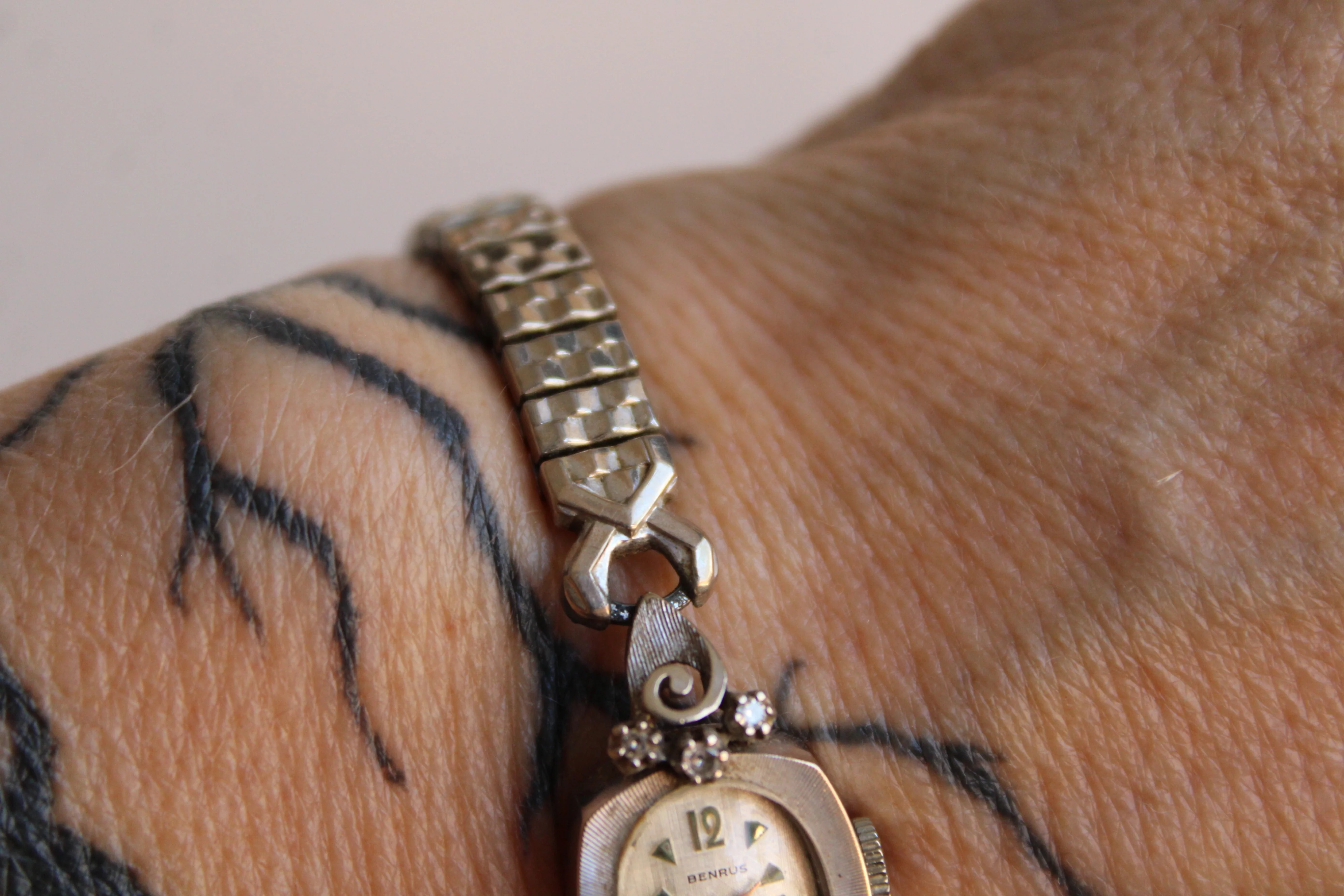 30s/40s 14k Gold Art Deco Wrist Watch By Benrus - Image 8