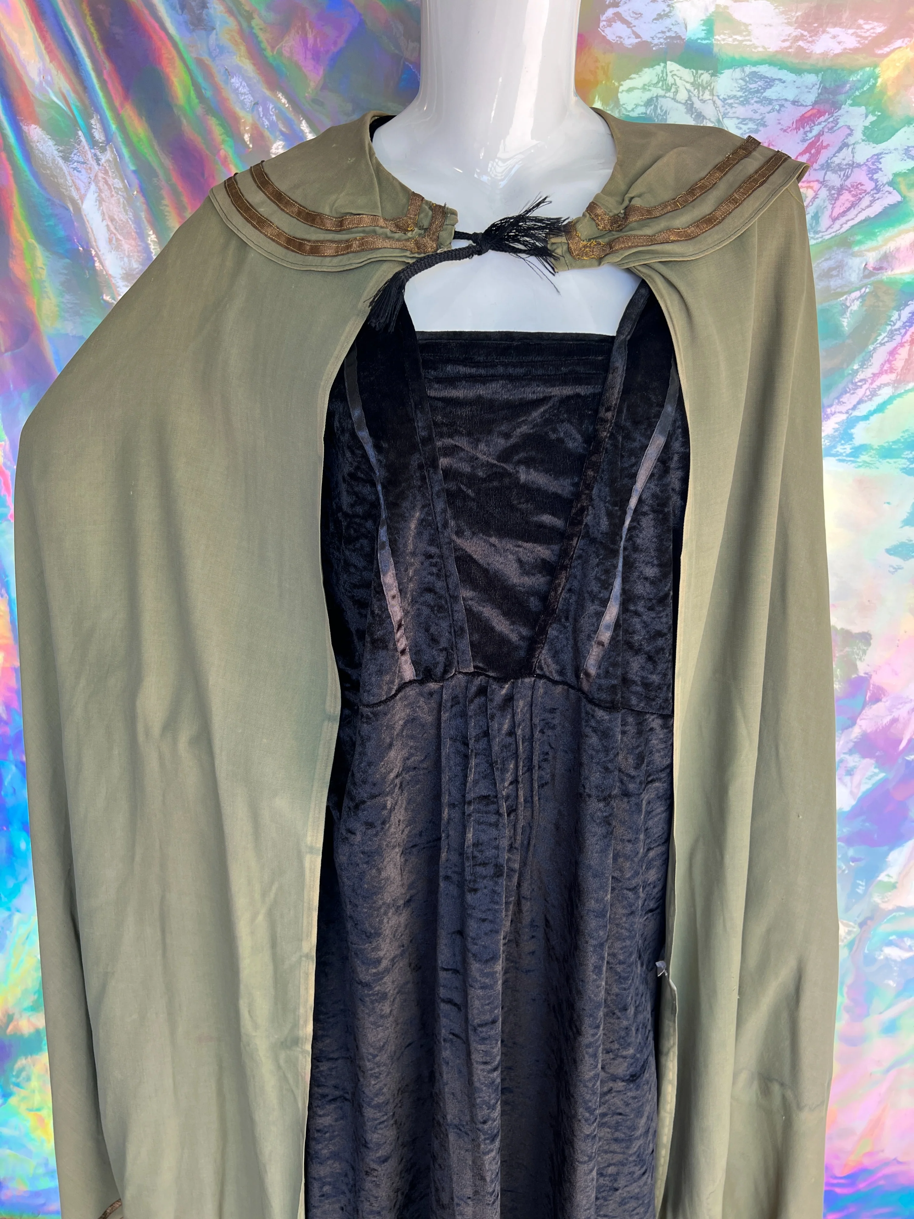 30s/40s Brown Ribboned Green Costume Cape  by Western Costume Co. Hollywood - Image 4