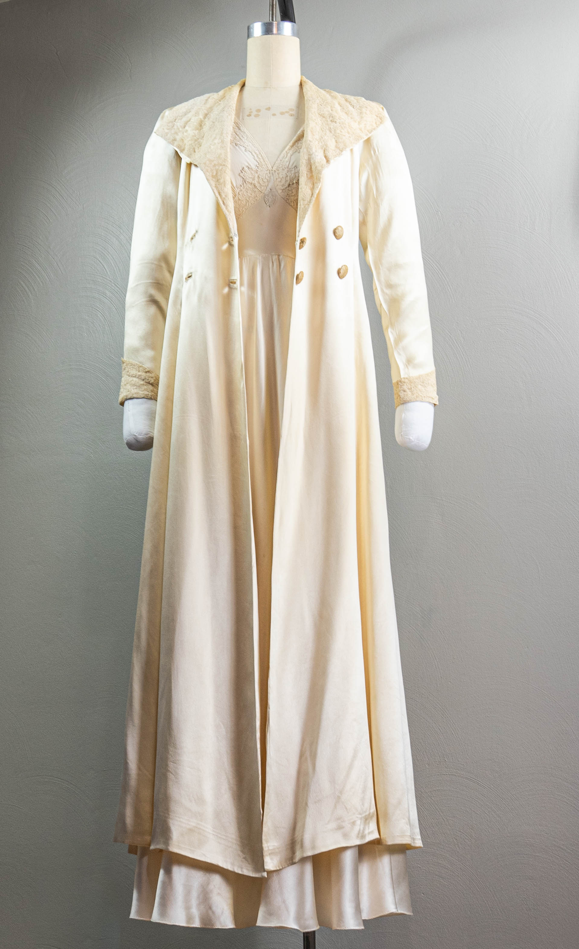 30s/40s Cream Silk Satin Trench Styled Peignoir Robe Lace - Image 8