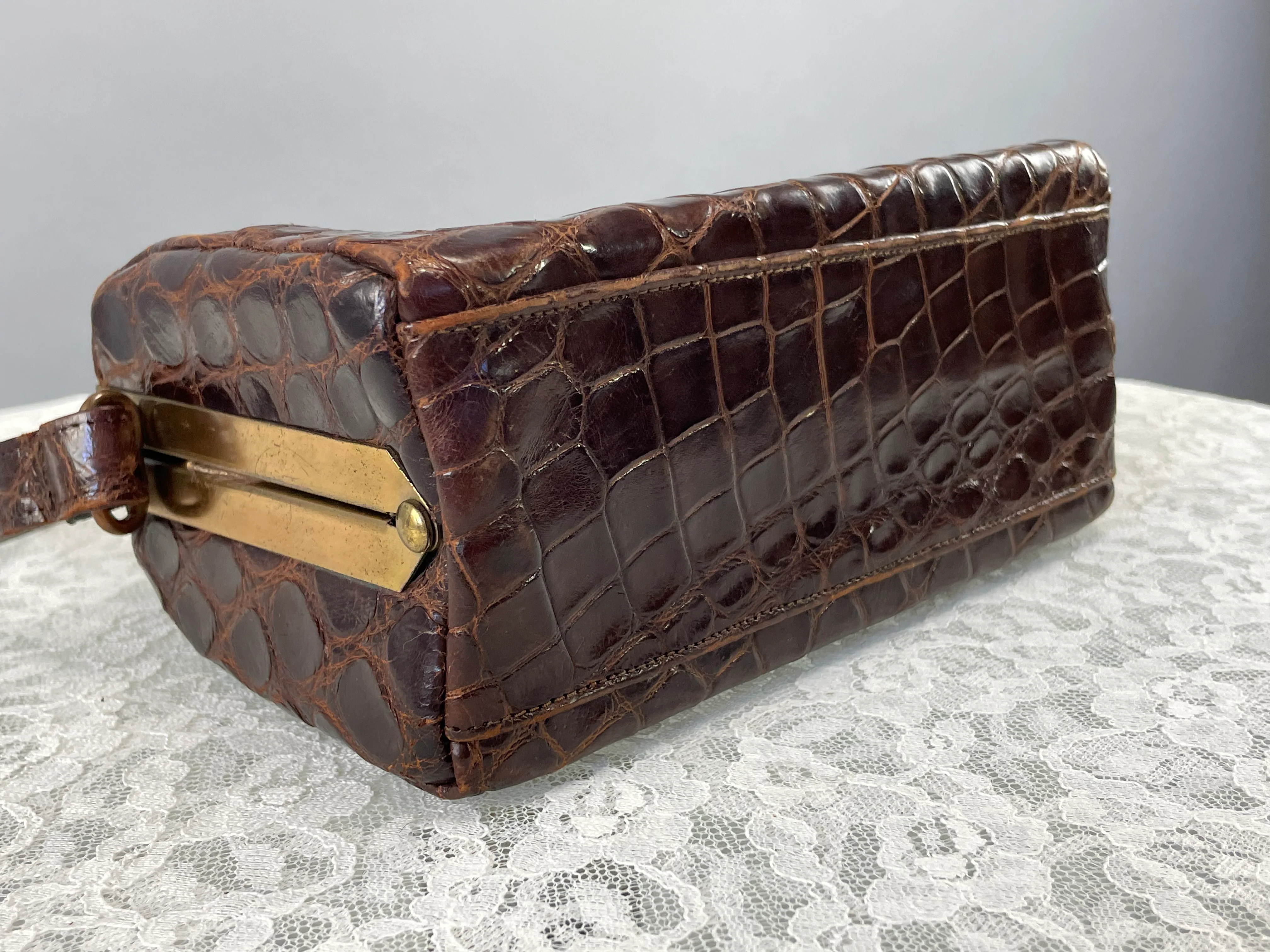 30s/40s Dark Brown Alligator Box Style Handbag Purse - Image 6