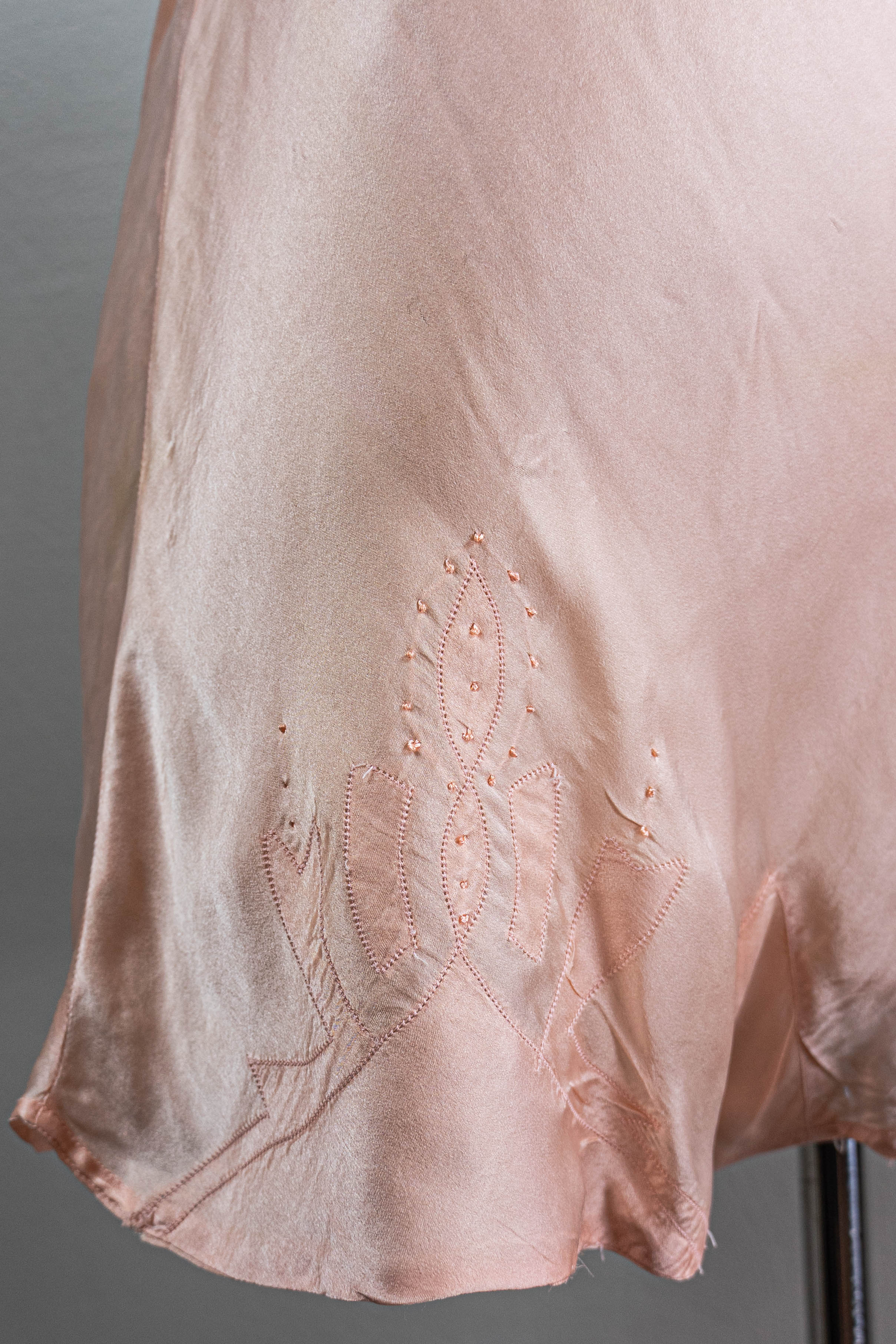 30s/40s Darling Pastel Pink Silk Tap Paints Art Deco - Image 3