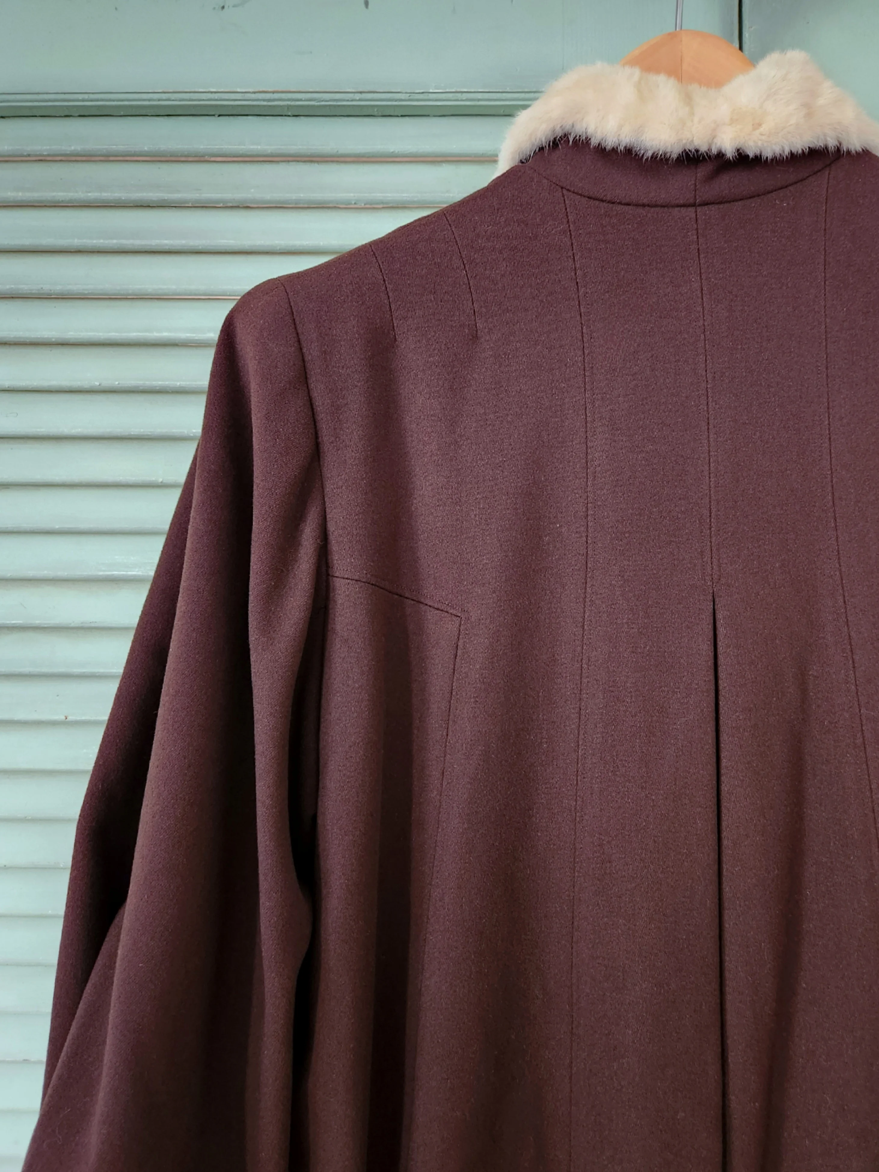 30s/40s Double Breast Fur Trim Long Brown Wool Swing Coat By Laro Co. - Image 10