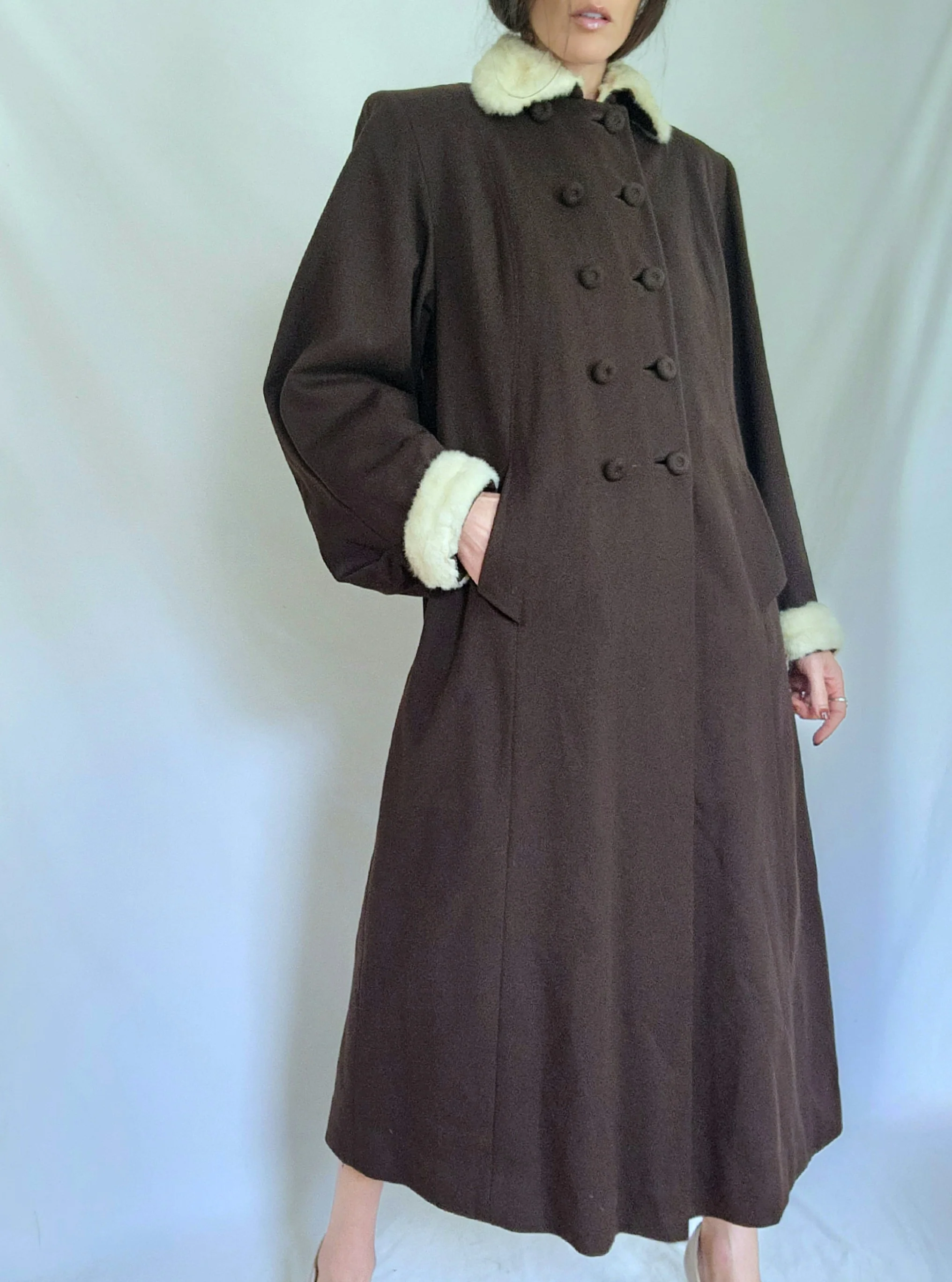30s/40s Double Breast Fur Trim Long Brown Wool Swing Coat By Laro Co. - Image 4