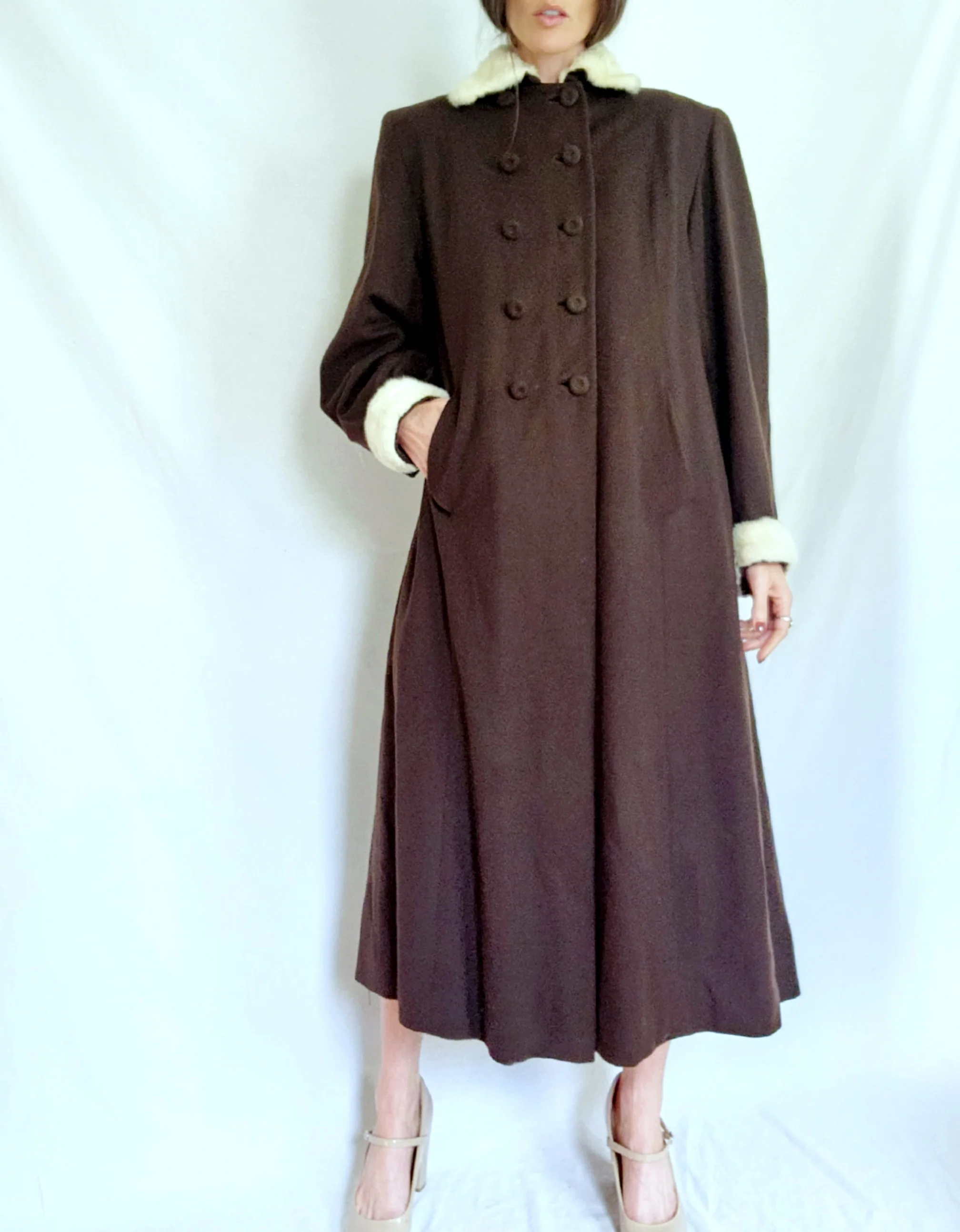 30s/40s Double Breast Fur Trim Long Brown Wool Swing Coat By Laro Co. - Image 8