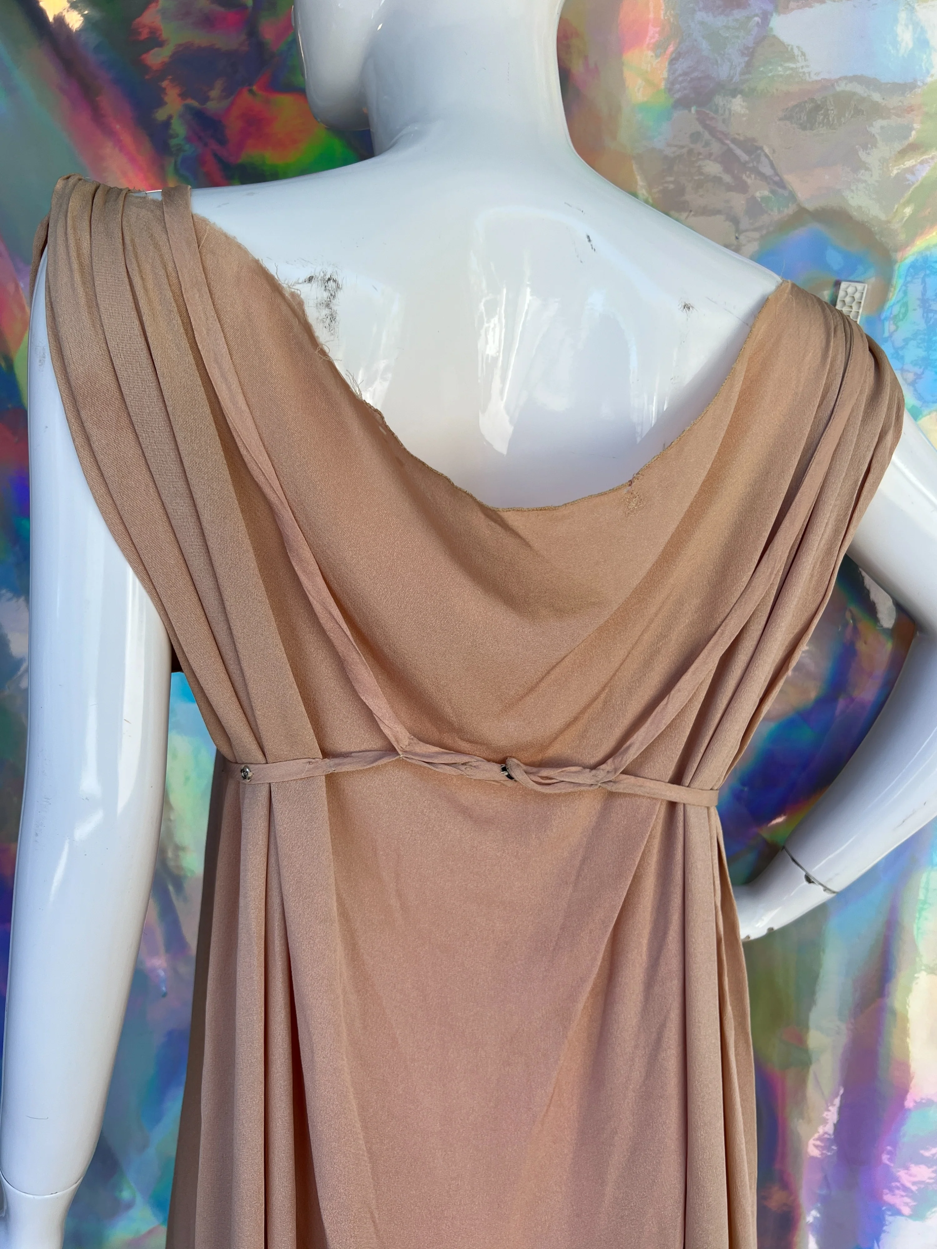 30s/40s Elegant Beige Sleeveless Costume Dress by Western Costume Co. - Image 10