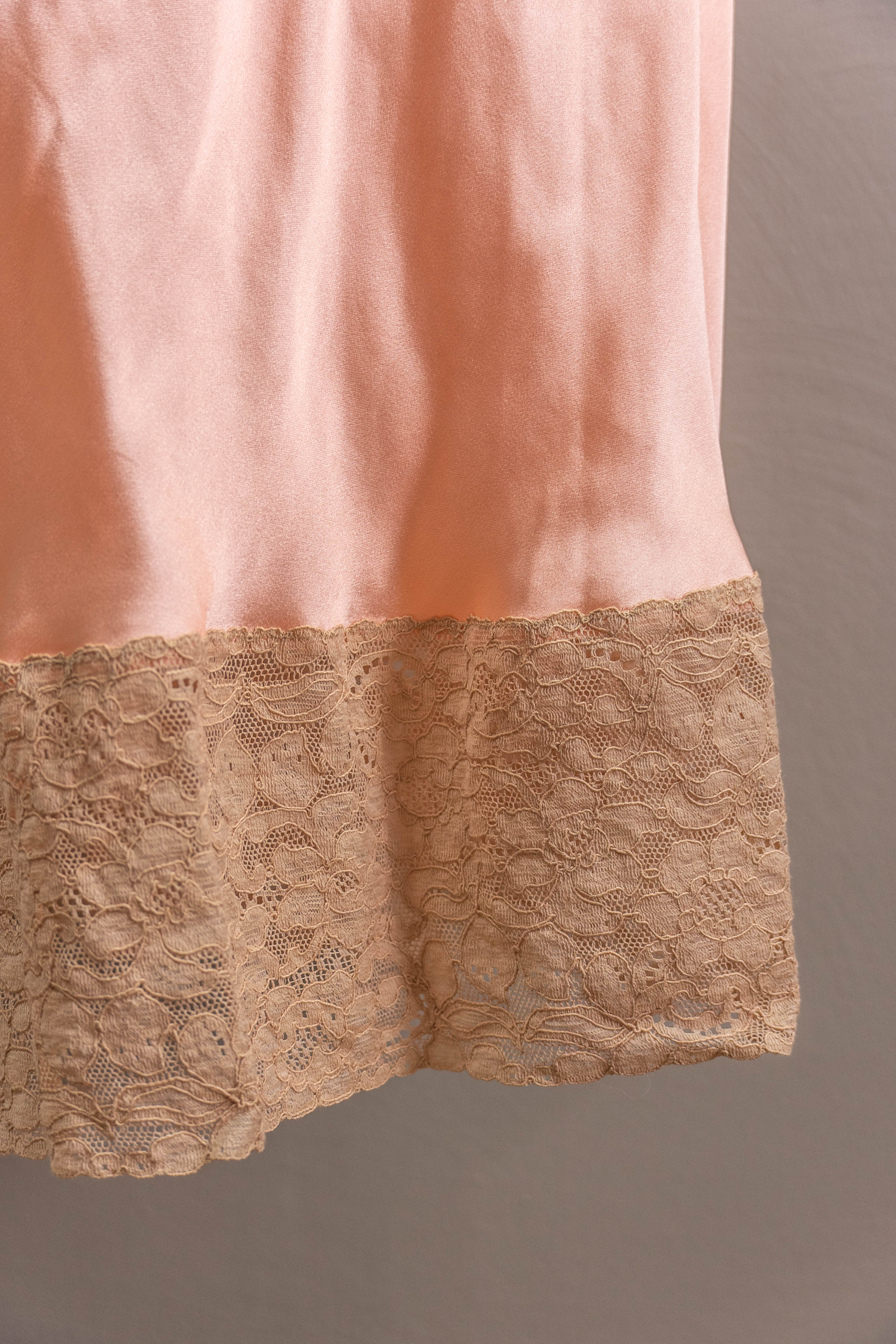 30s/40s Flirty Pink Silk Bias-cut Nightgown Floral Lace by Ro Jene - Image 8