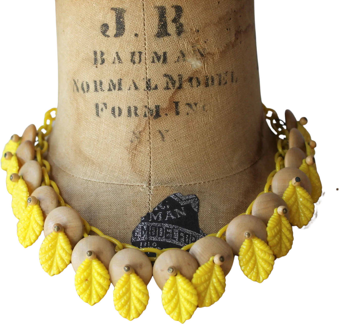 30s 40s Golden Yellow Leaves and Wooden Beads Celluloid Chain Necklace