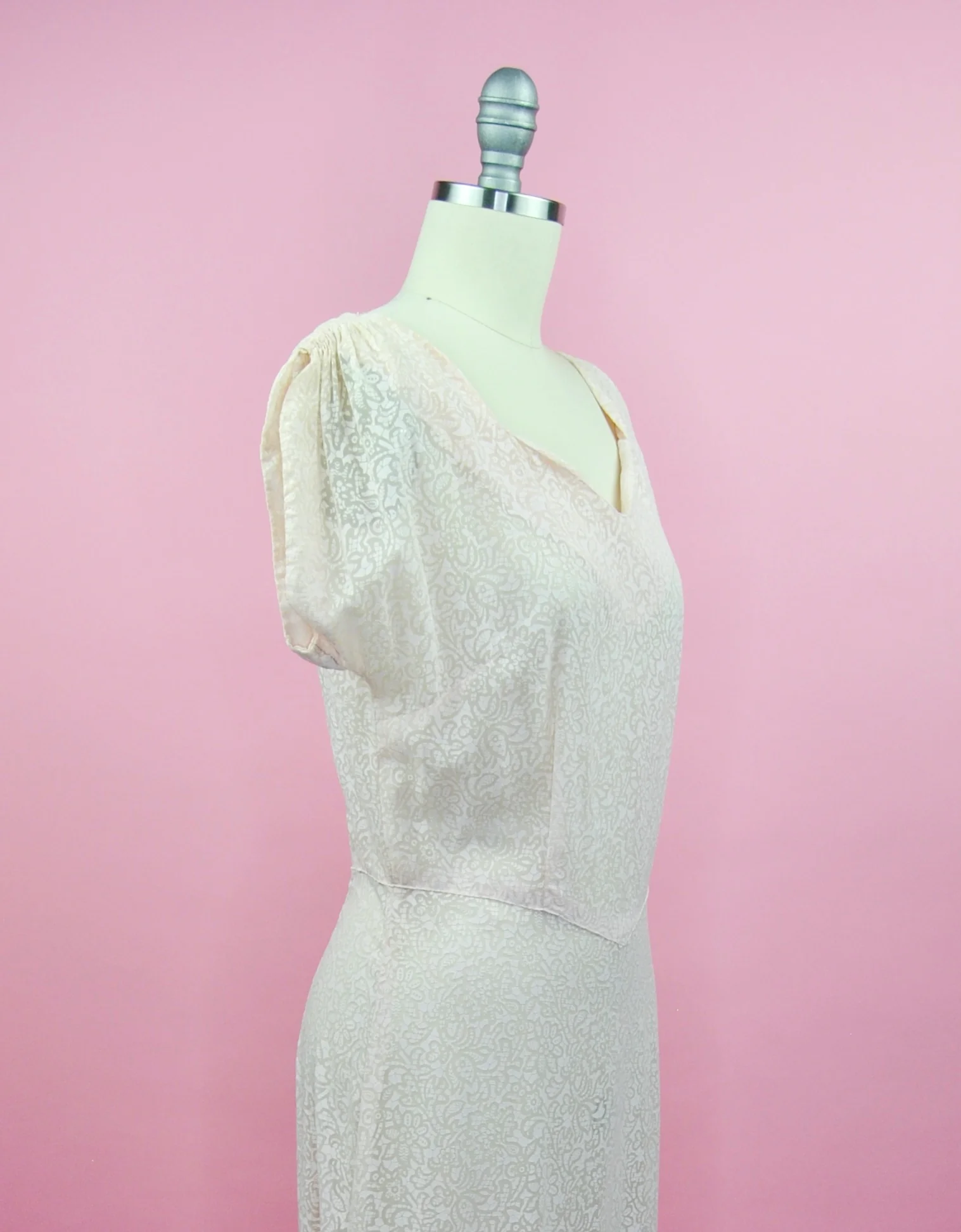 30s Pale Pink Sheer Patterned Lawn Dress Or Gown - Image 13