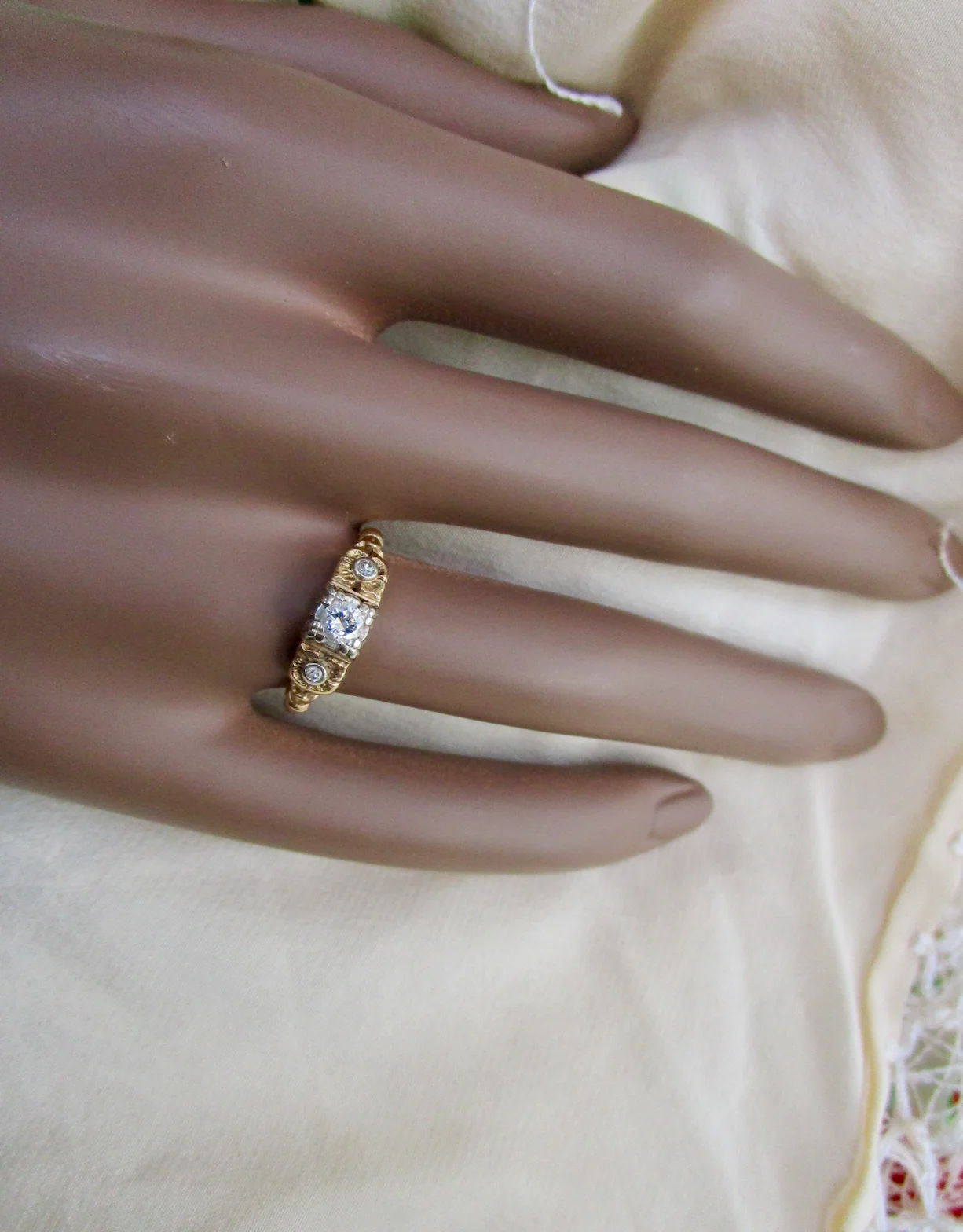 30s/40s Three-diamond Ring Two-tone 14k Gold Antique Style - Image 5