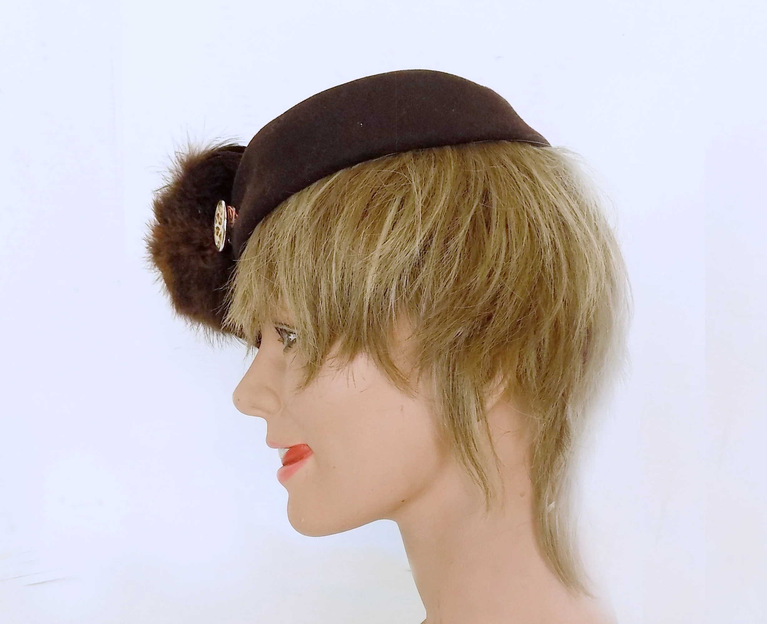 30s 50s Dark Brown Wool Hat with Large Brown Feather Accent Leopard Pin Beret Art Deco - Image 2