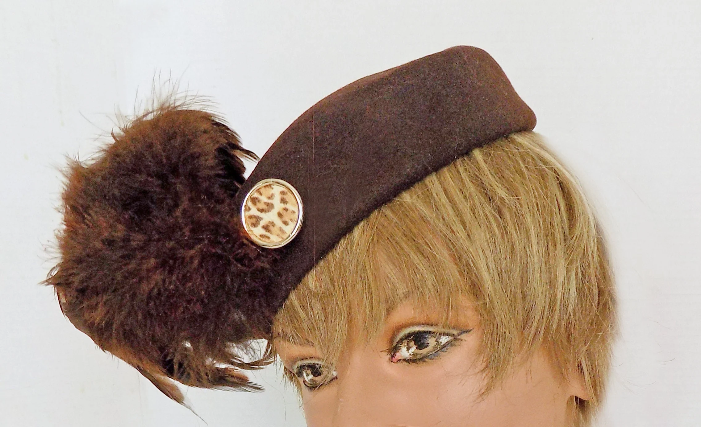 30s 50s Dark Brown Wool Hat with Large Brown Feather Accent Leopard Pin Beret Art Deco - Image 3