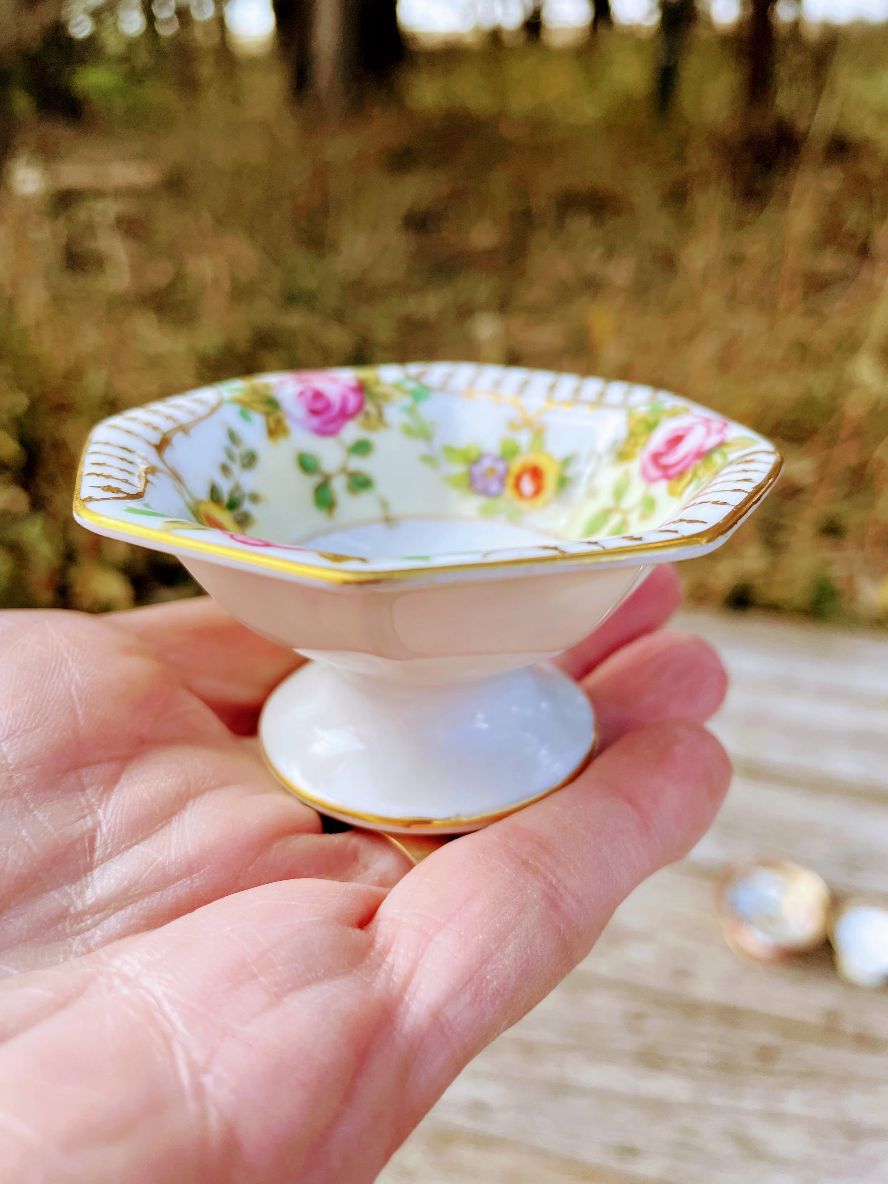 30s Hand Painted Lot Of Small Pedestal Sauce Bowls By Nippon - Image 12