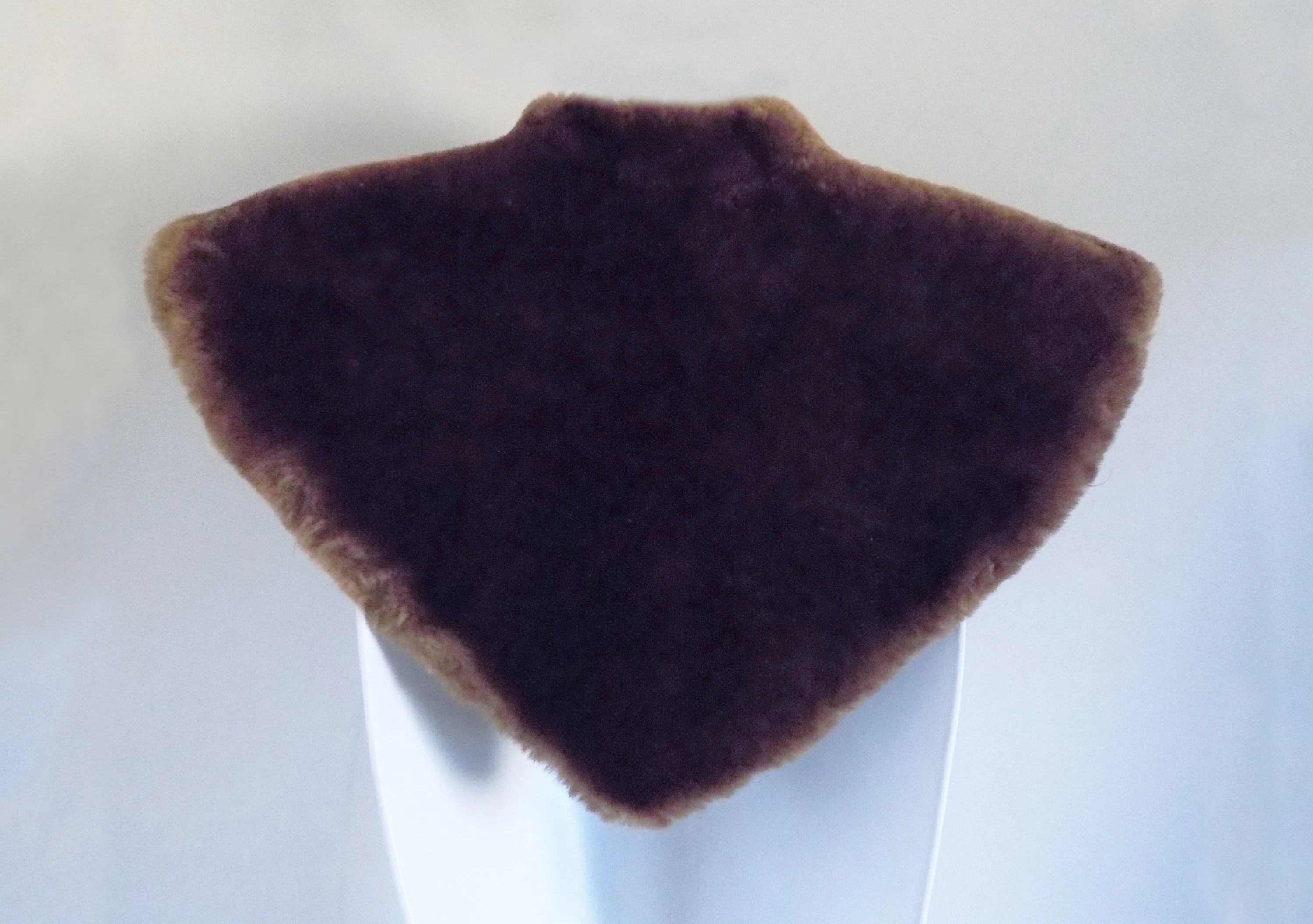 30s Rare Art Deco Mouton Lamb Fur Collar with Plastic Art Deco Buttons Shawl Neckwarmer - Image 3
