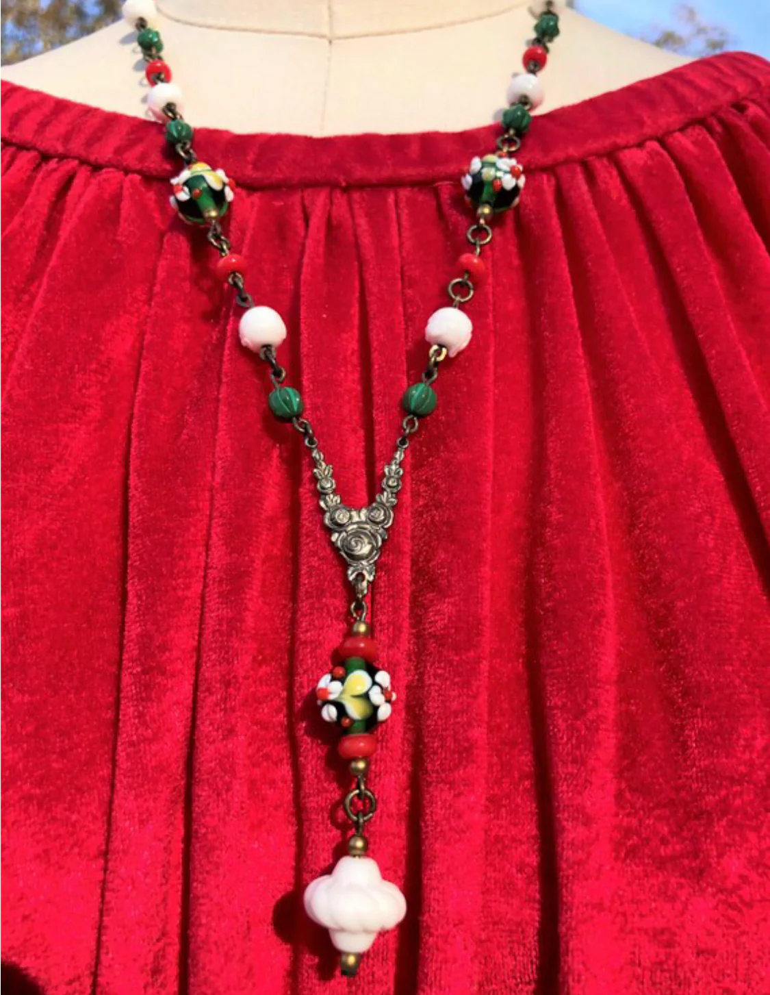 30s Rare Wedding Cake Bead Necklace - Image 7