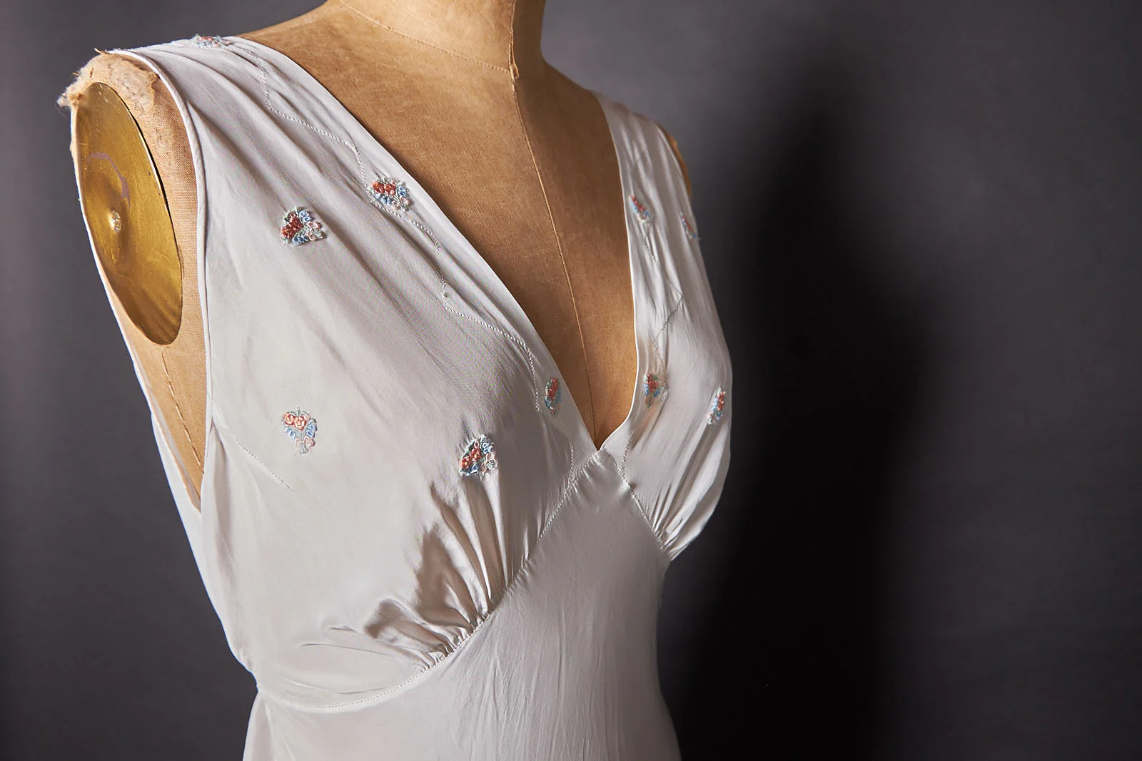 30s Vintage 40s Yolande Bias-cut Negligee Nightgown By Yolande - Image 6