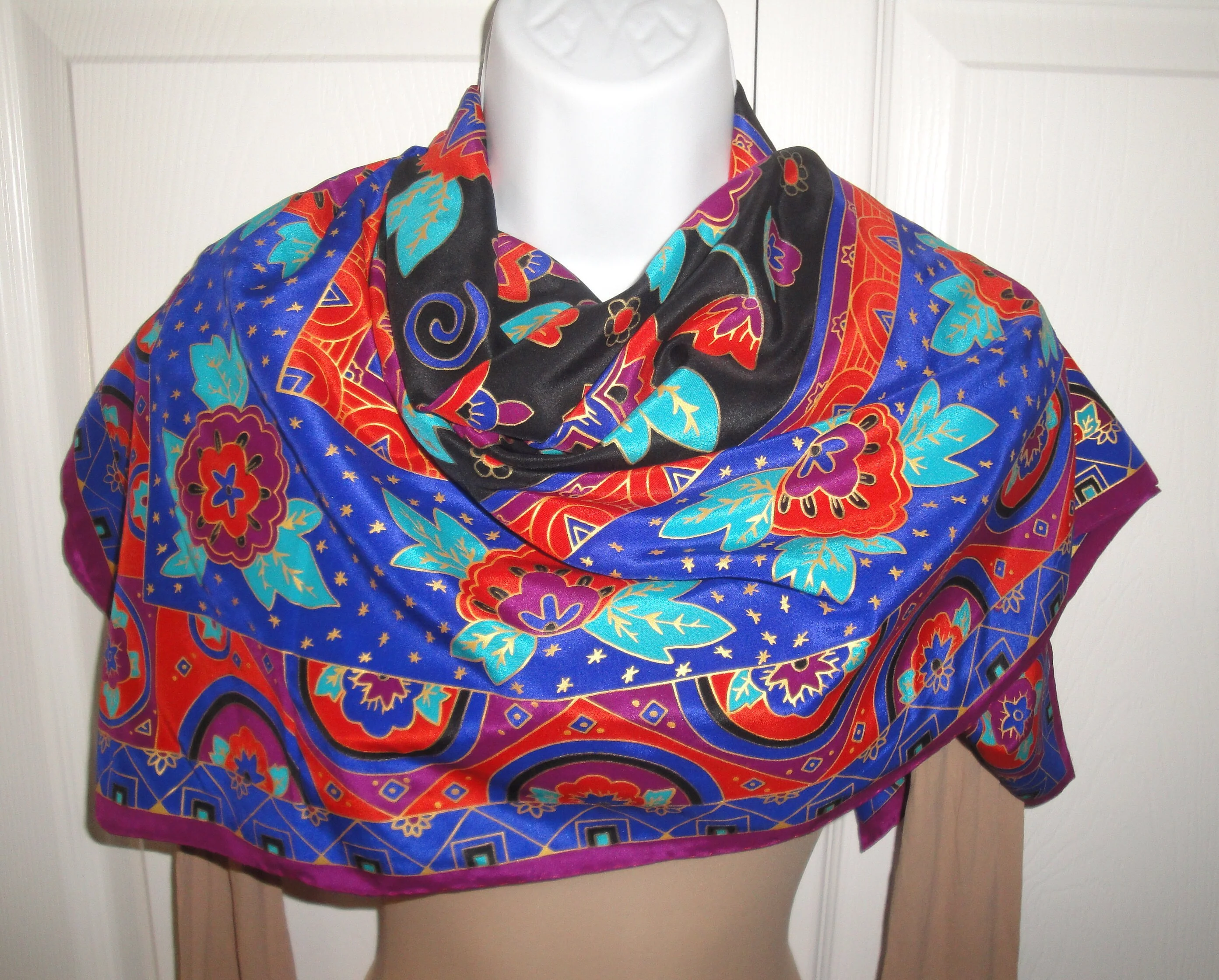 34 and 1/2 Inch Silk Scarf Elaine Gold for Collection Xiix Square Purple Orange Teal Black and Gold Stencil-Like Floral Brilliant Vtg - Image 7