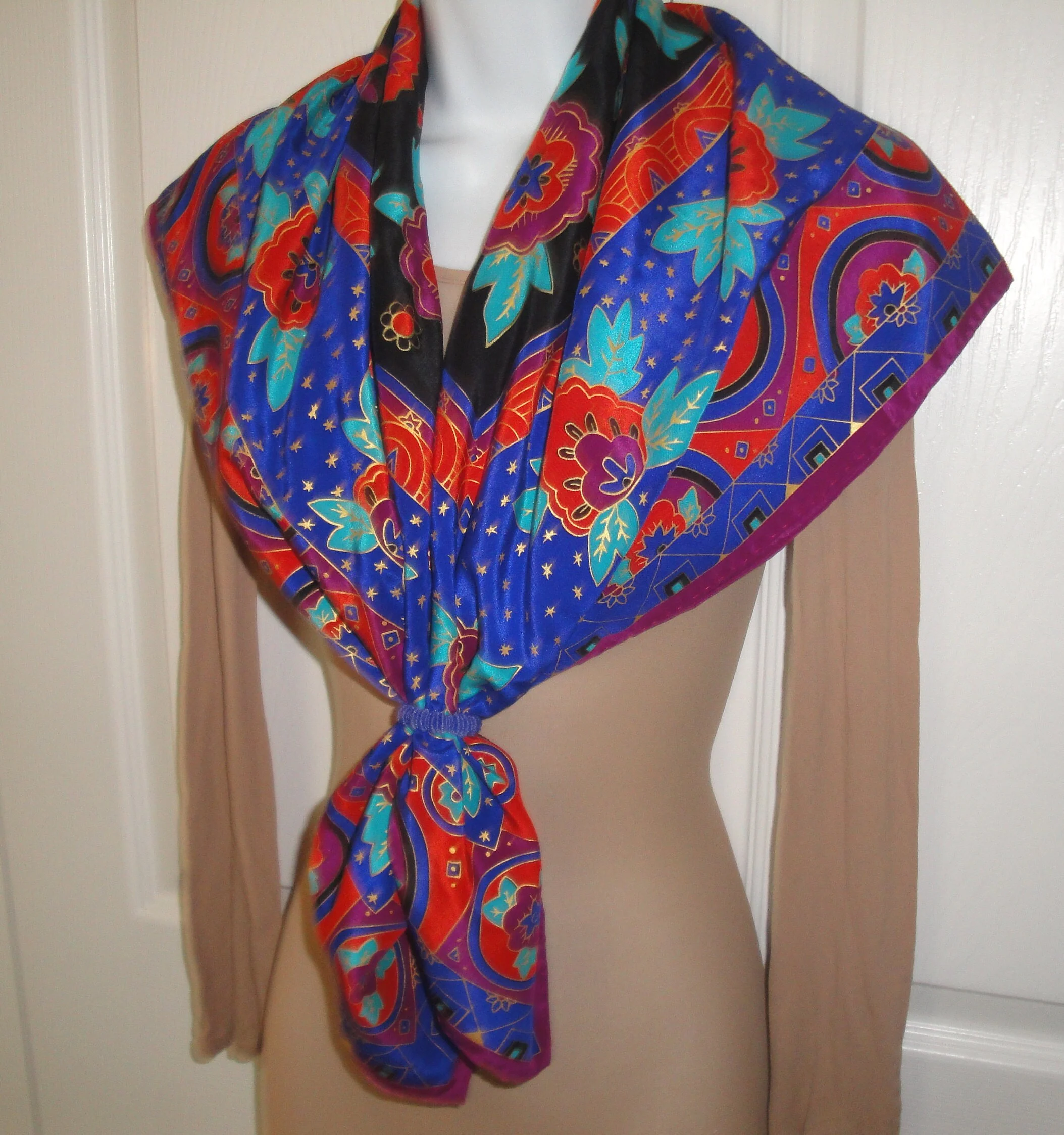 34 and 1/2 Inch Silk Scarf Elaine Gold for Collection Xiix Square Purple Orange Teal Black and Gold Stencil-Like Floral Brilliant Vtg - Image 9