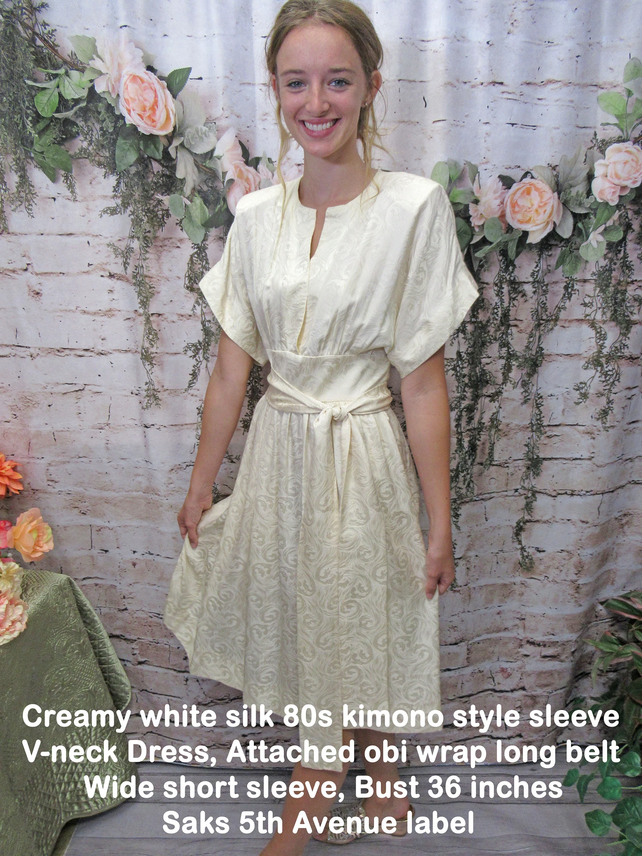 36 Bust Robe Style Dress Attached Obi Wrap Long Belt 80s Wide Sleeve V-Neck Cream White Silk Knee Length Saks 5th Avenue Label Vtg - Image 2