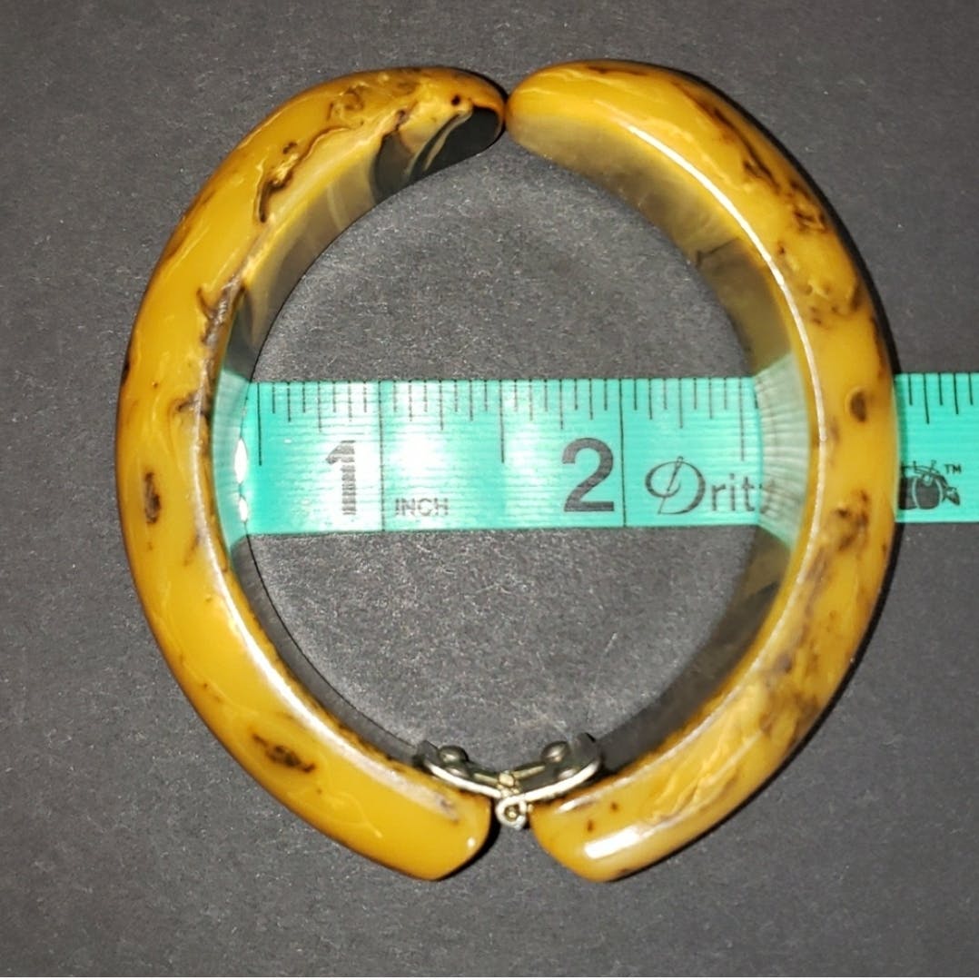 40's Golden Brown Marbled Bakelite Clamper Bracelet - Image 13