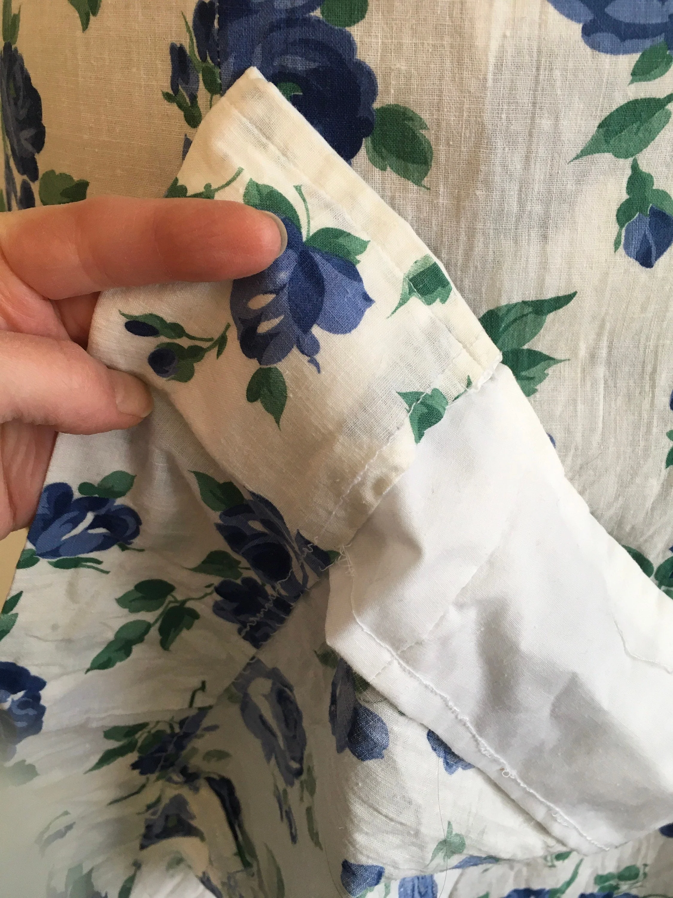 40’s-50’s Blue Rose Print Wrap House Dress - Image 8