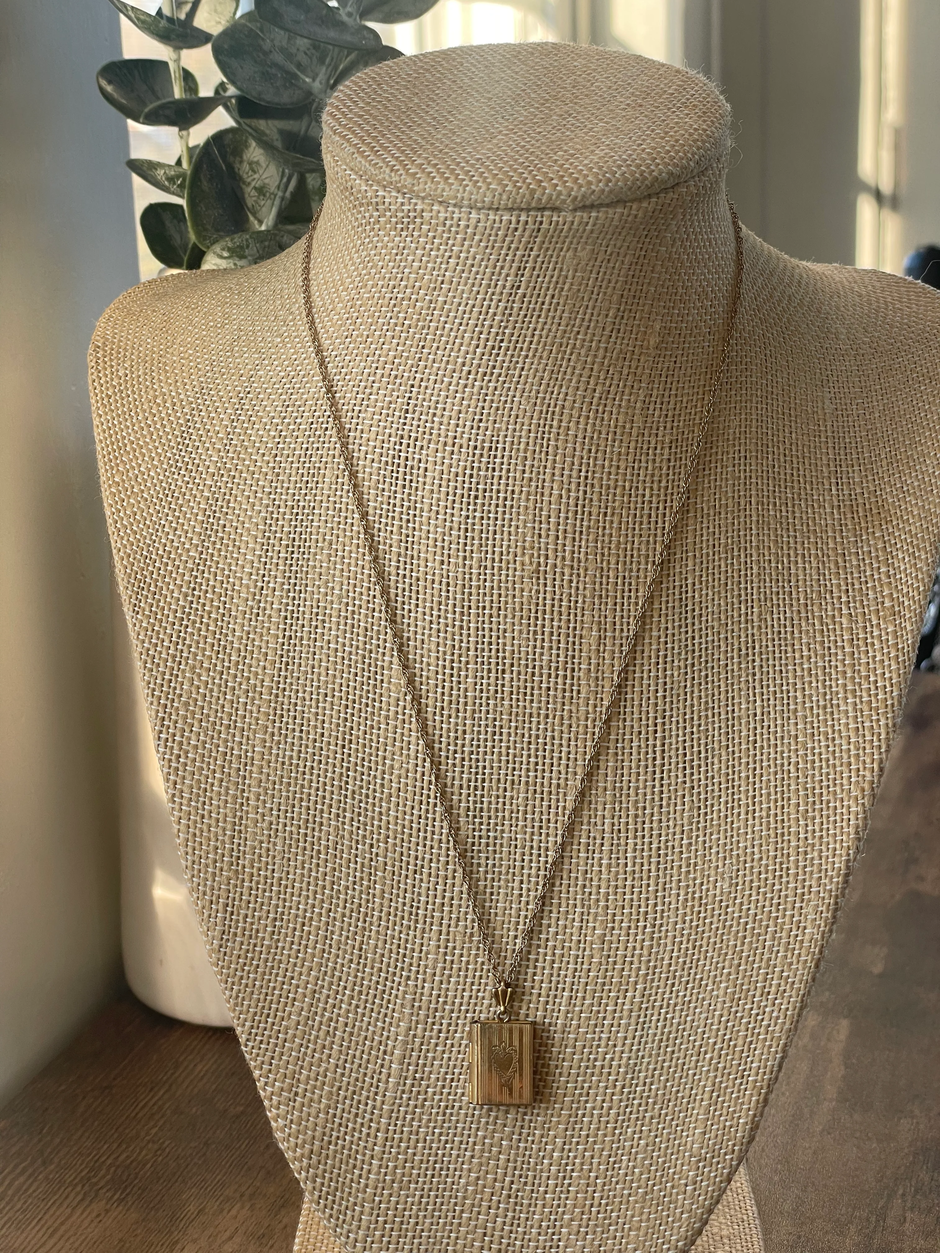 40s/50s 14k Gold Chain With Gold Filled Book Locket - Image 3