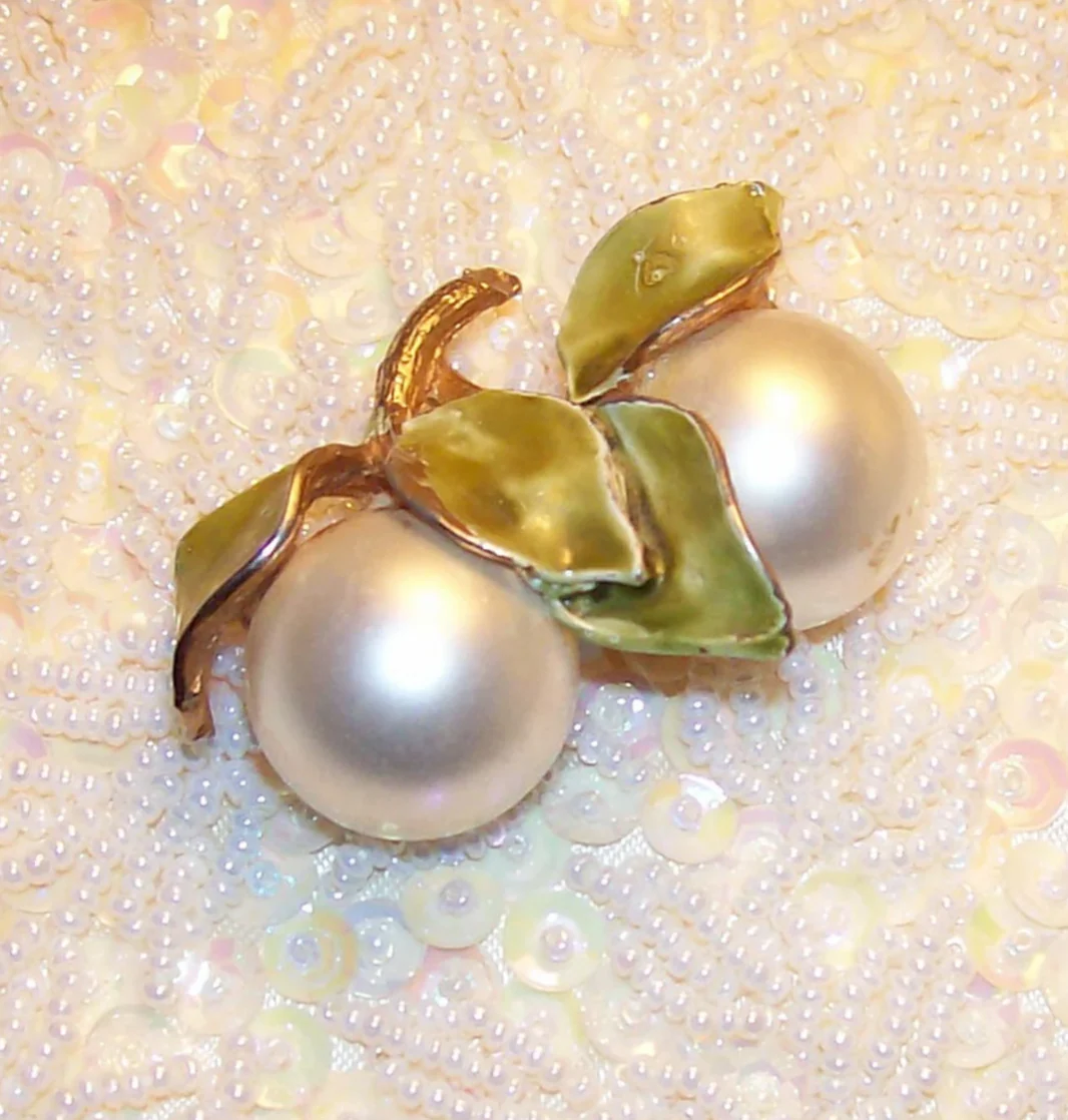 40s/50s Big Pearly Art Deco Brooch With Enameled Leaves - Image 3