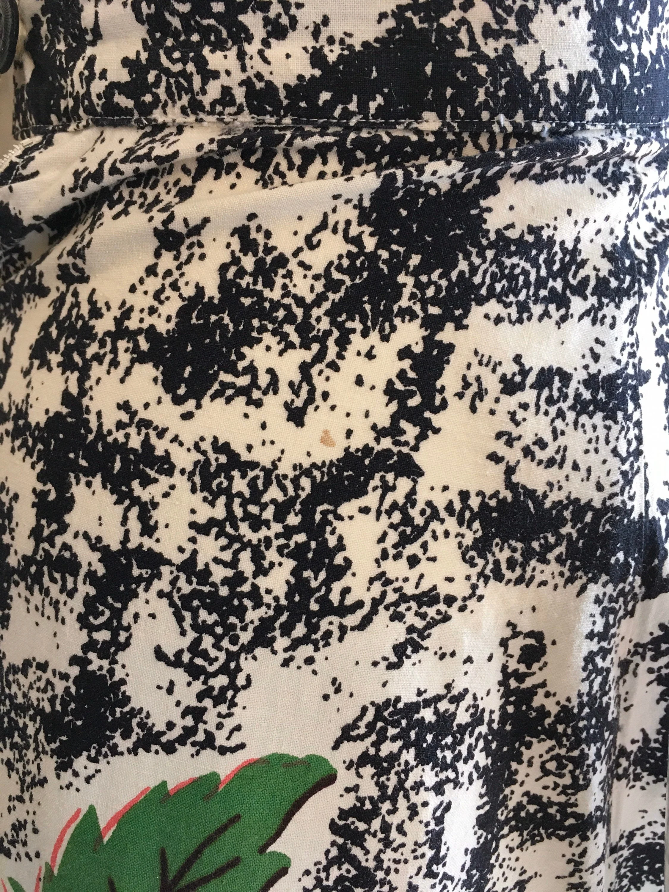 40's/50's Black and White Printed Skirt with Large Floral Print - Image 6