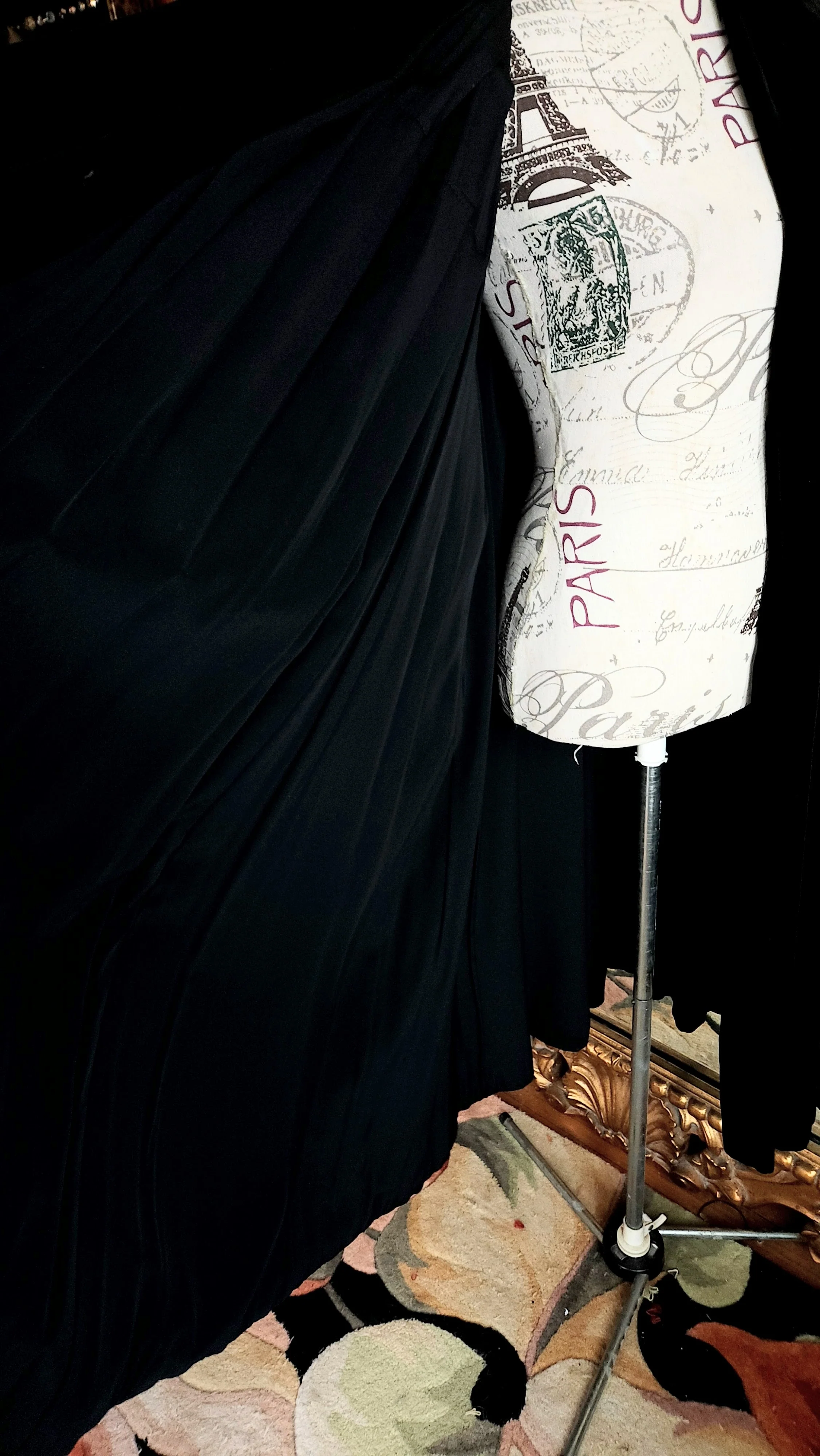 40s/50s Black Velvet Full Swing Coat With Rhinestone Pin - Image 10