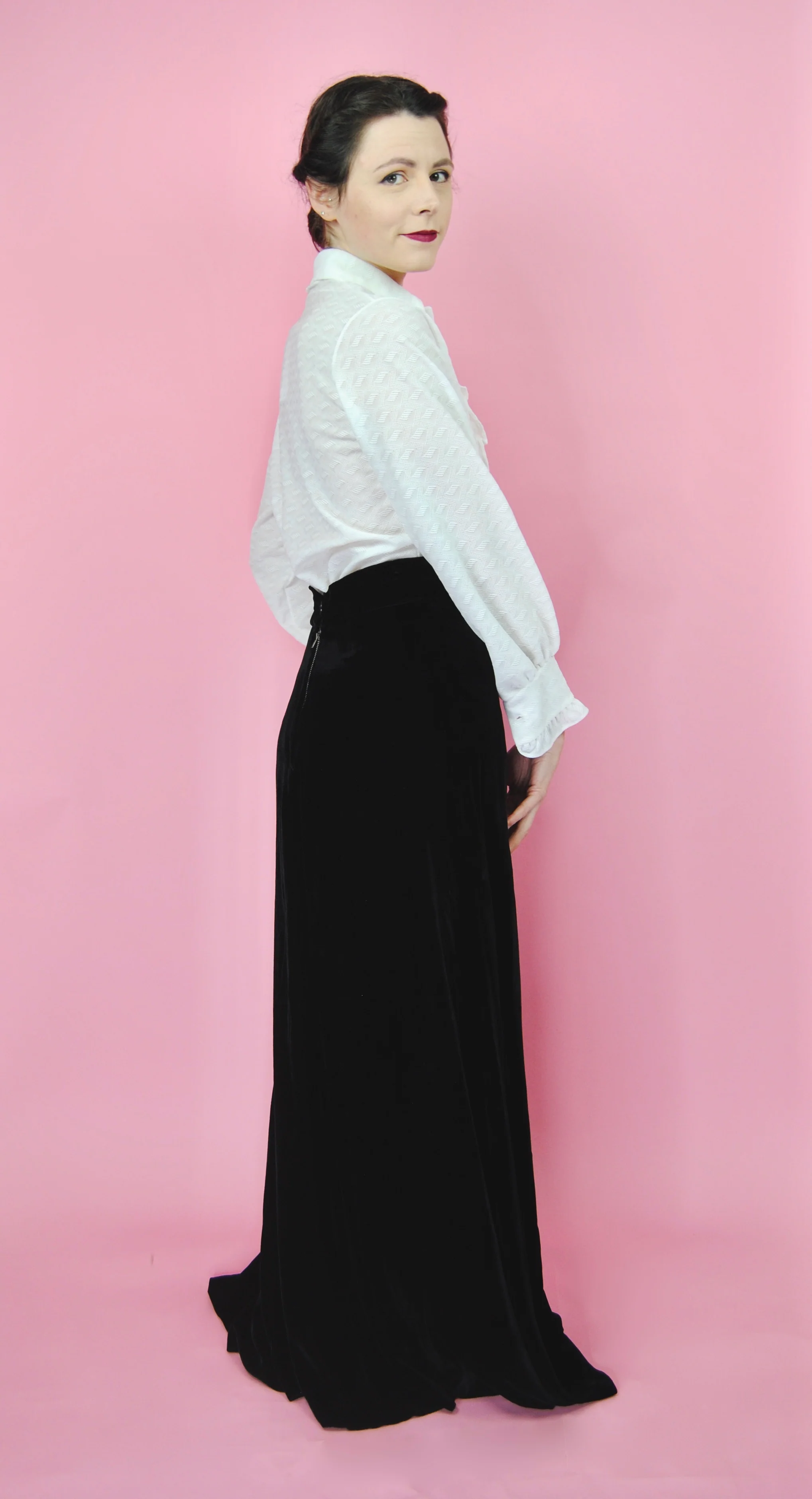 40s/50s Black Velvet Maxi Skirt - Image 5