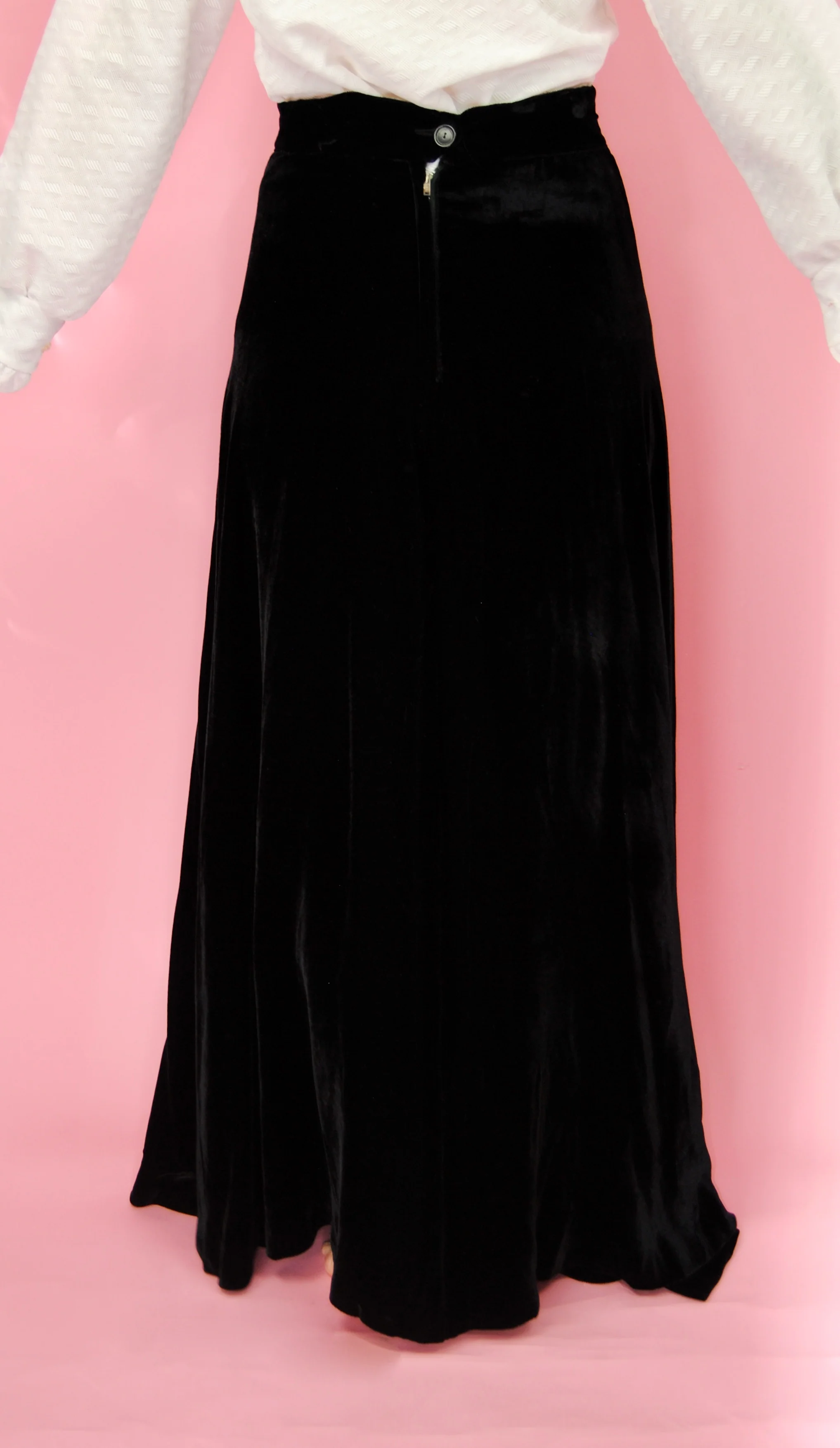 40s/50s Black Velvet Maxi Skirt - Image 7