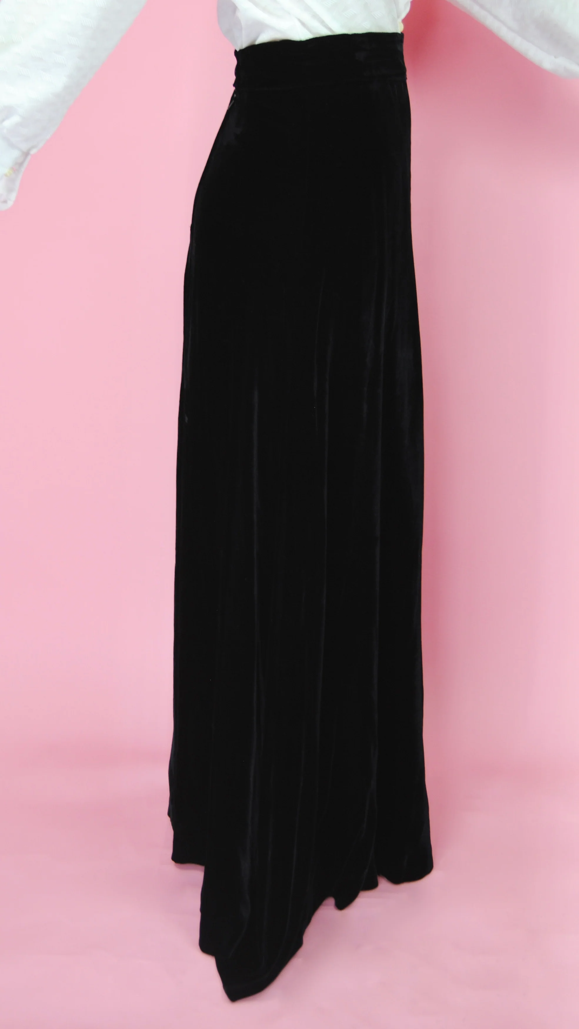 40s/50s Black Velvet Maxi Skirt - Image 8