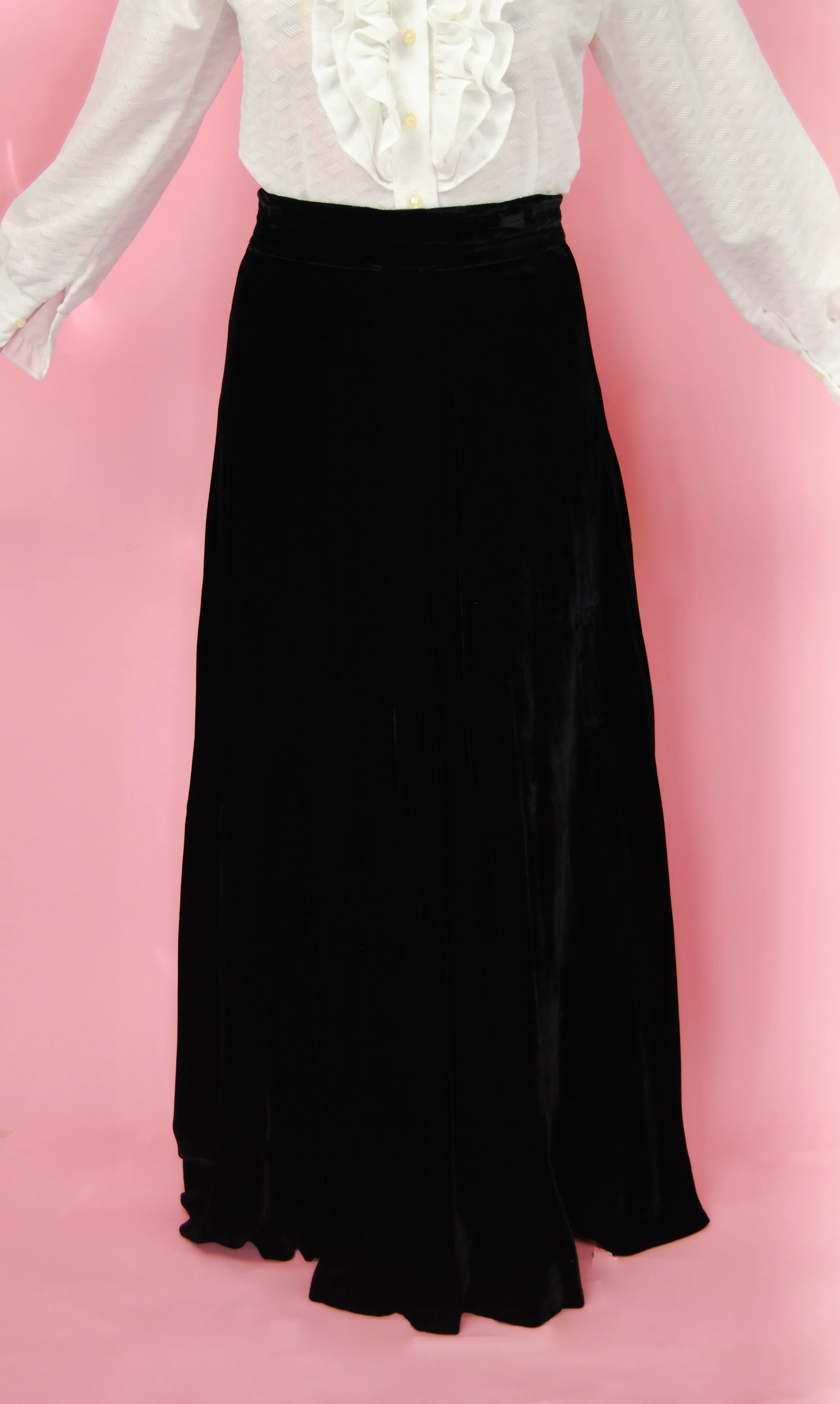 40s/50s Black Velvet Maxi Skirt - Image 9
