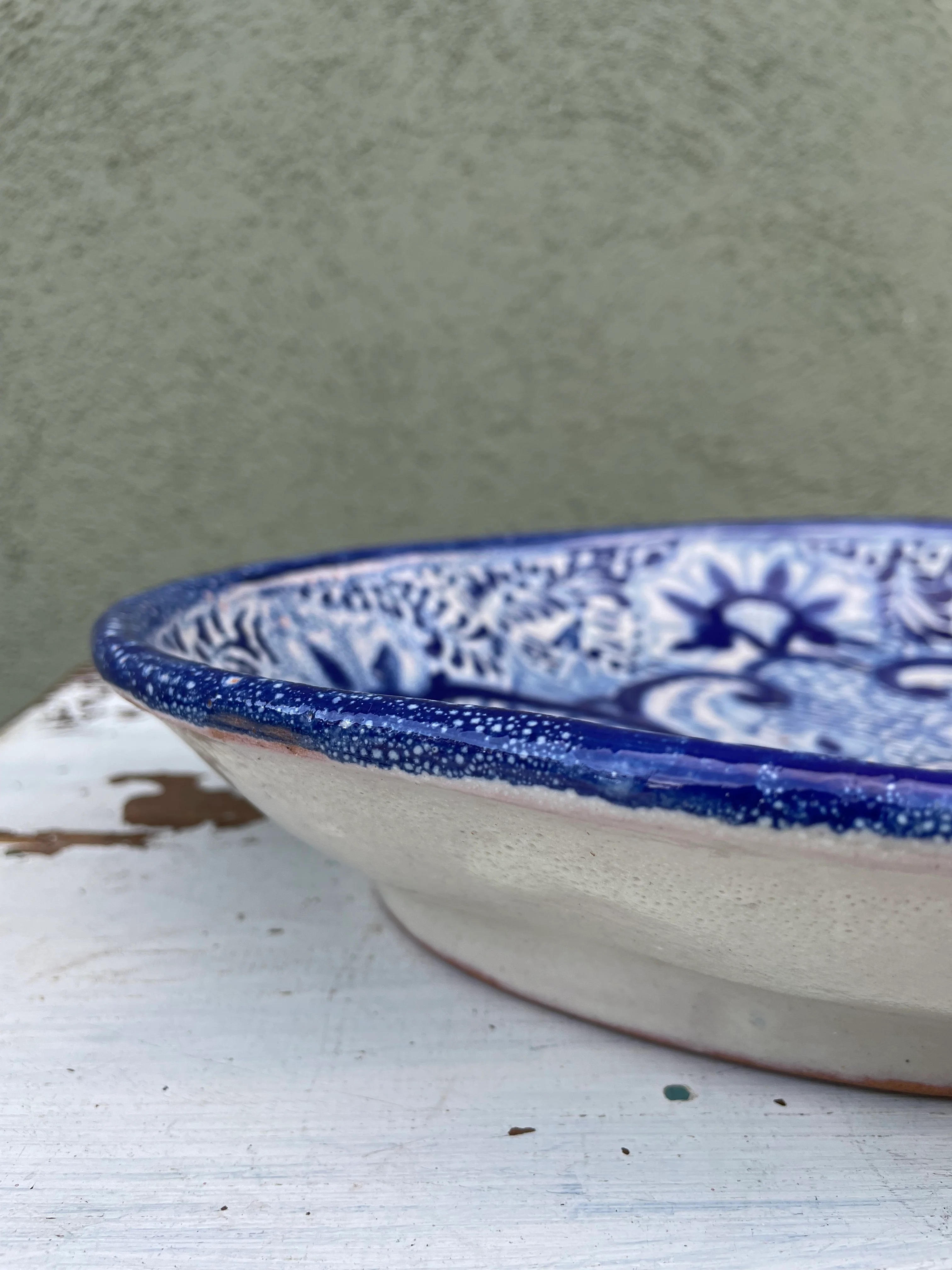40s/50s Blue And White Painted Pottery Serving Puebla - Image 7