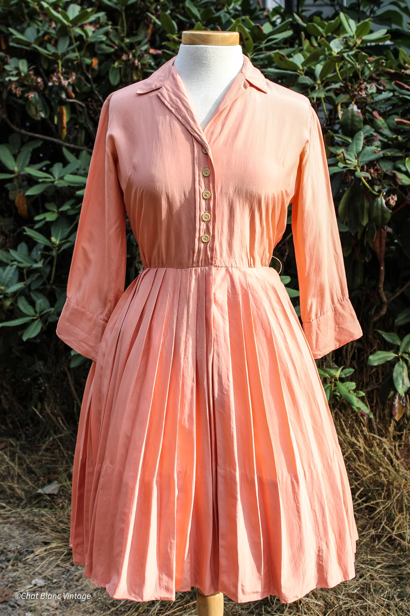 40s/50s Coral Silk New Look Shirtdress - Image 10