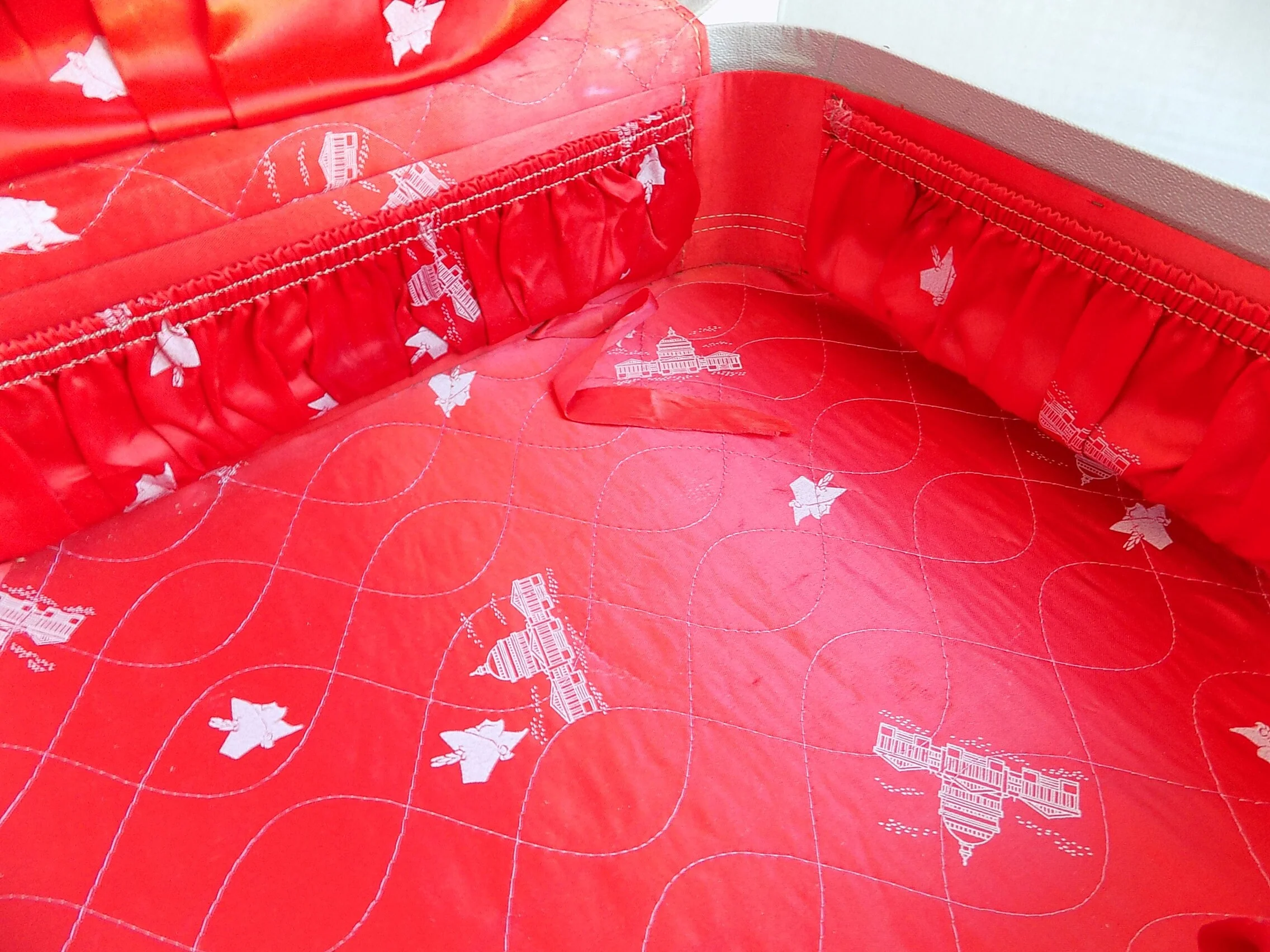 40s 50s Dolly Madison Travel Case Peekskill, Ny Red Silk Satin Lining Matching Waterproof Make Up Case4 Pockets Ribbon Ties - Image 3