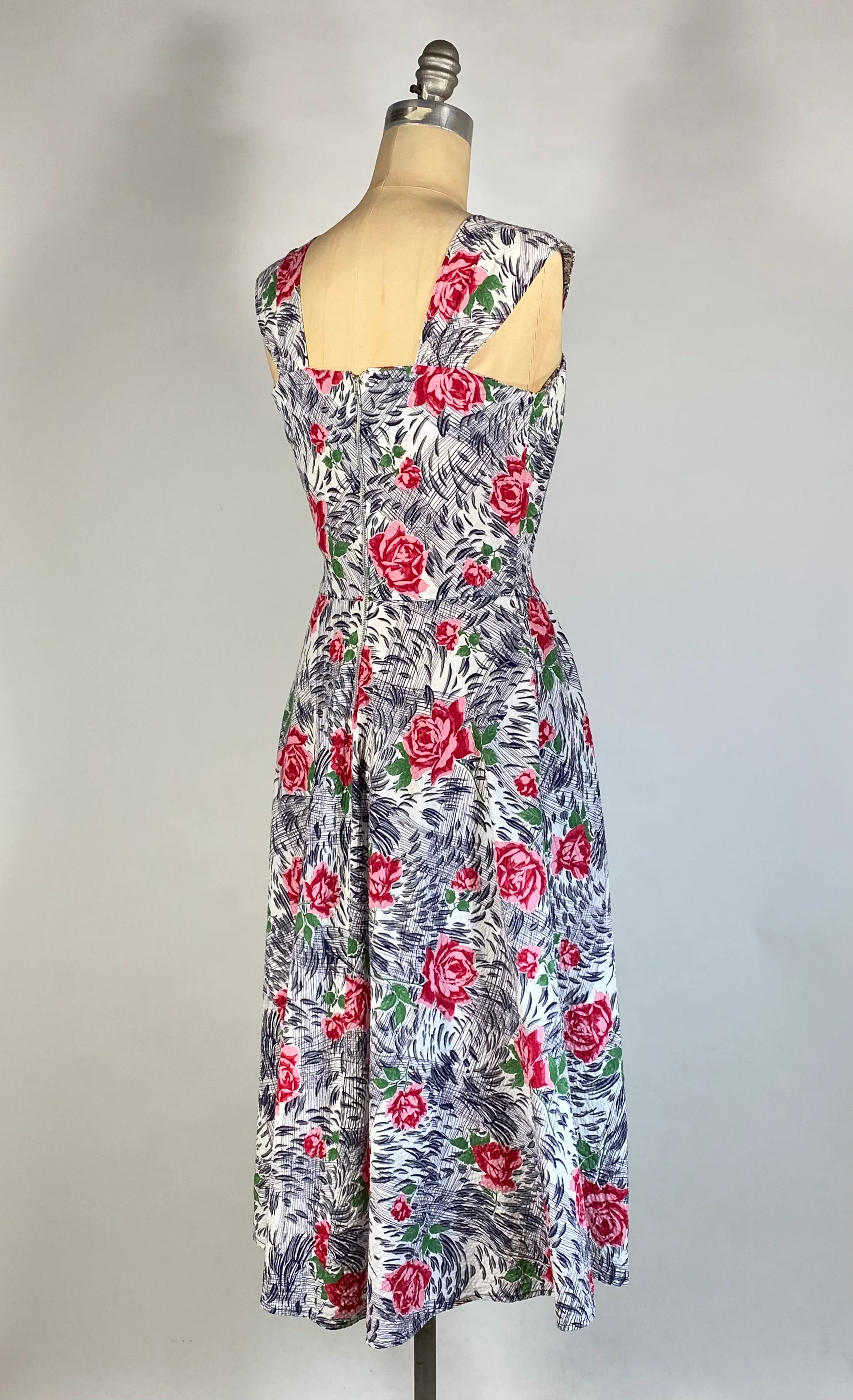 40s/50s Lightweight Textured Cotton Rose Print Sun Dress - Image 6