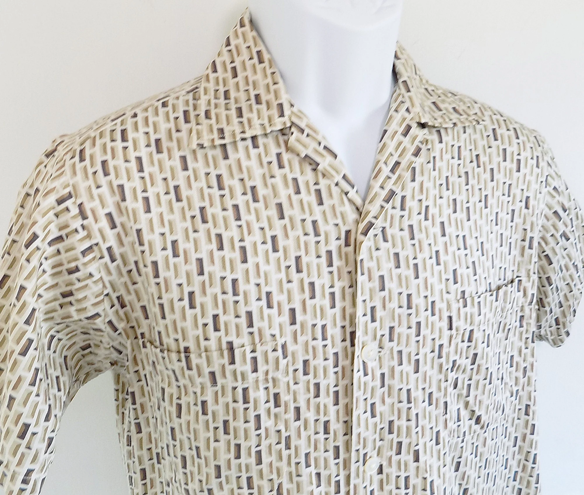 40s 50s Loop Collar Short Sleeved Cotton Shirt Harry Allenfall Deluth Tile Novelty Print Small Brown White French by Harry Allenfall Deluth - Image 5