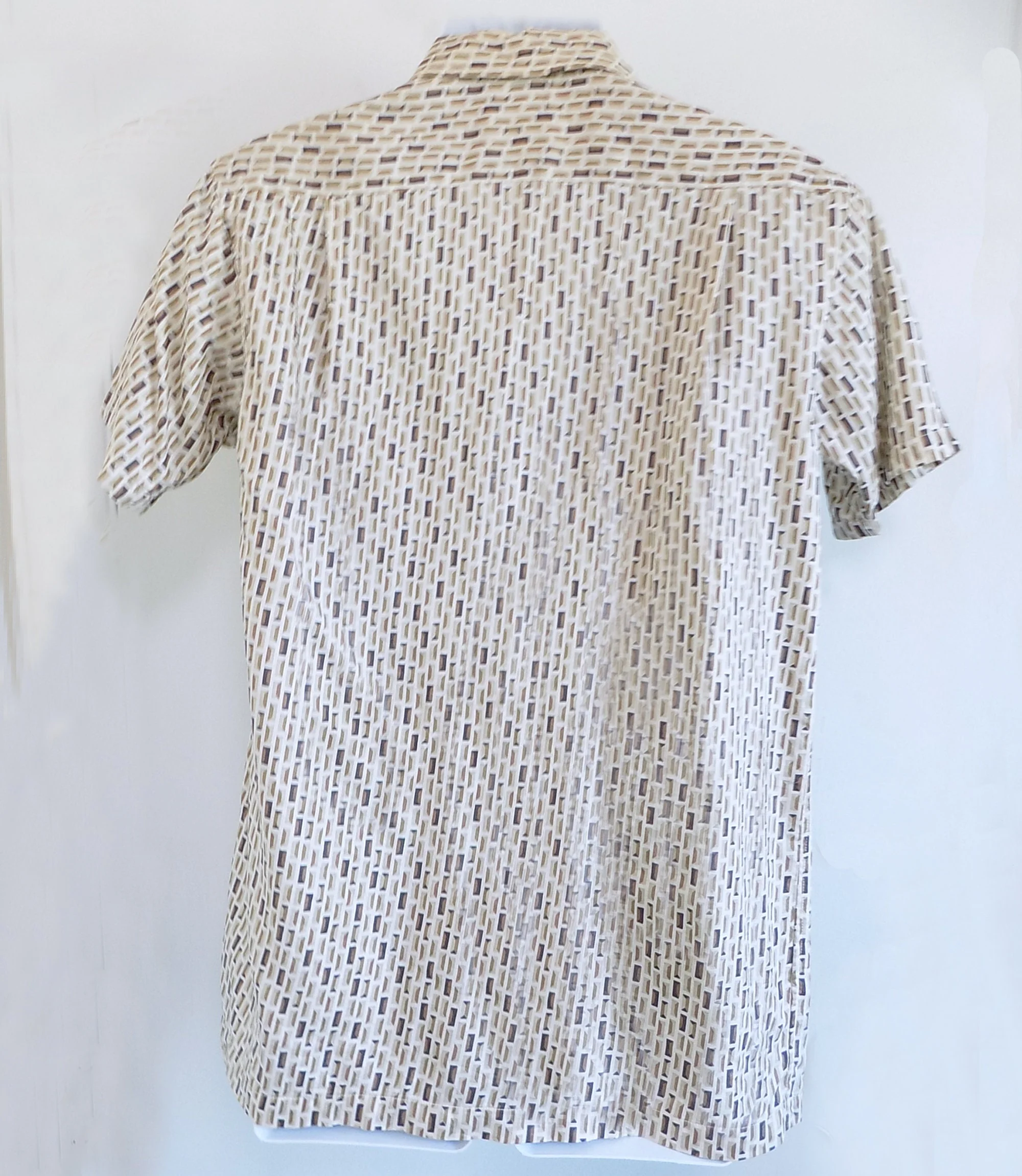 40s 50s Loop Collar Short Sleeved Cotton Shirt Harry Allenfall Deluth Tile Novelty Print Small Brown White French by Harry Allenfall Deluth - Image 6