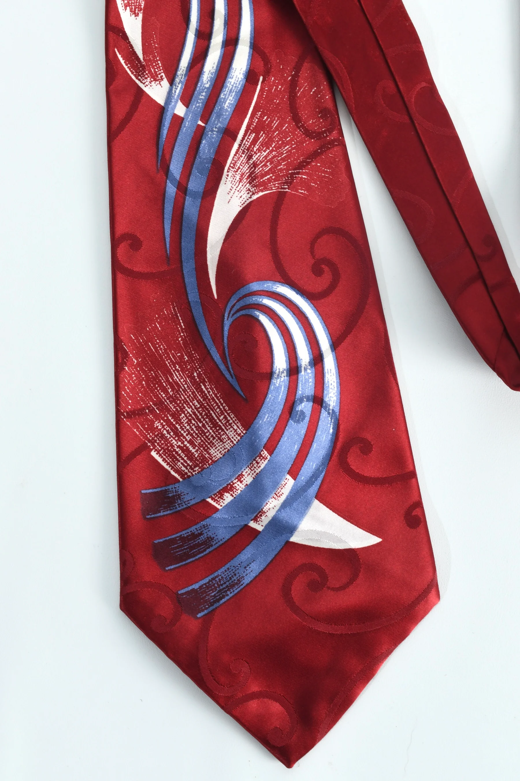 40s/50s Maroon Red Blue Abstract Swirl Wide Swing Necktie By Cutter Cravat Artist Original - Image 5