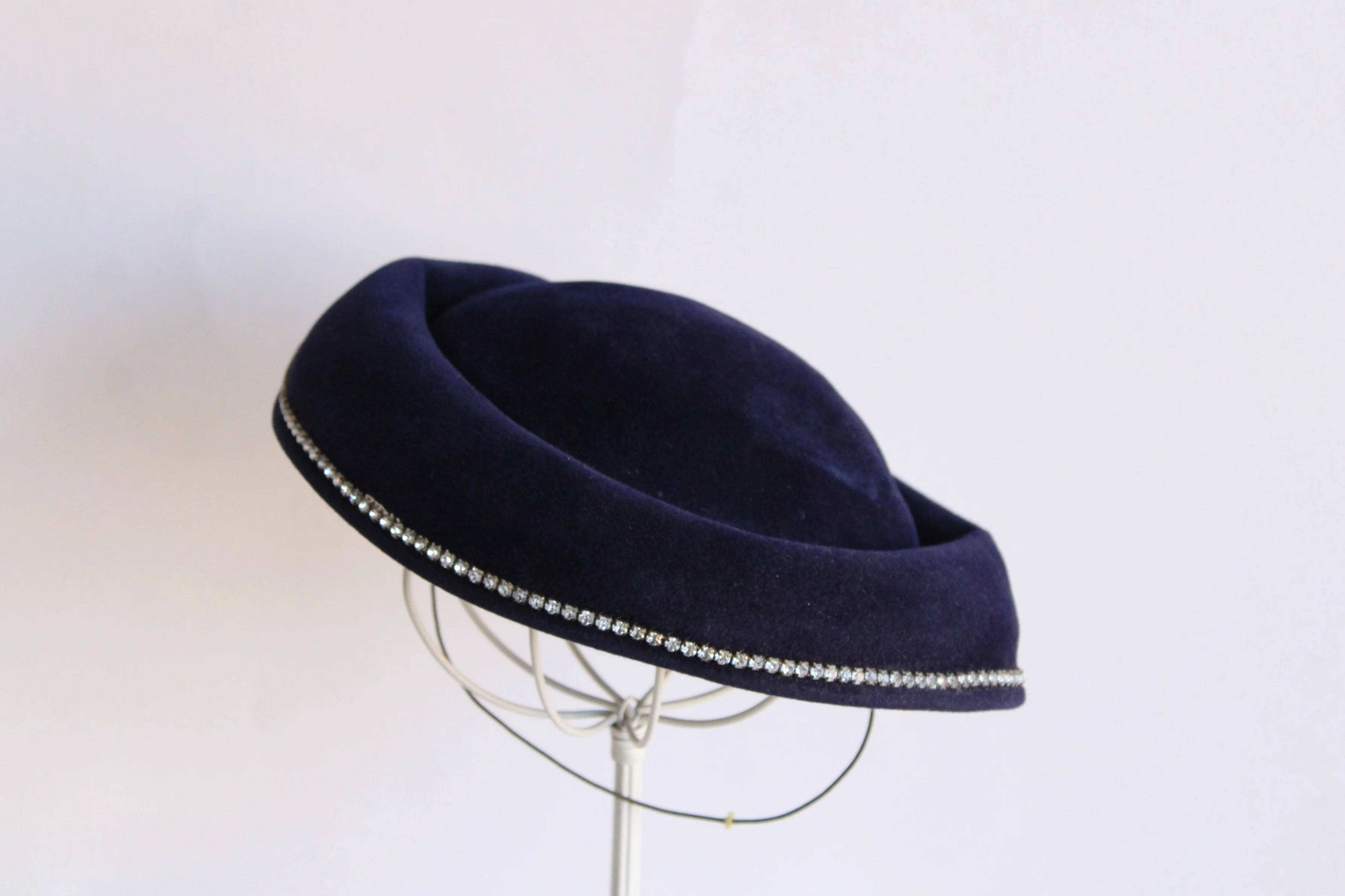 40s/50s Navy Blue Hat With Rhinestone Trim By Merrimac - Image 5